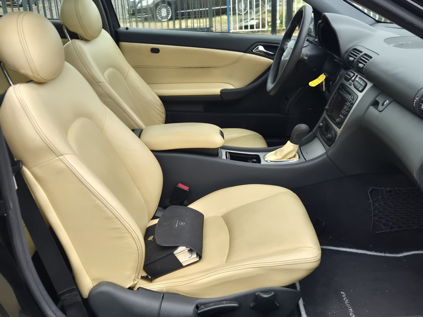 Foto van Mercedes-Benz C 230 Kompressor