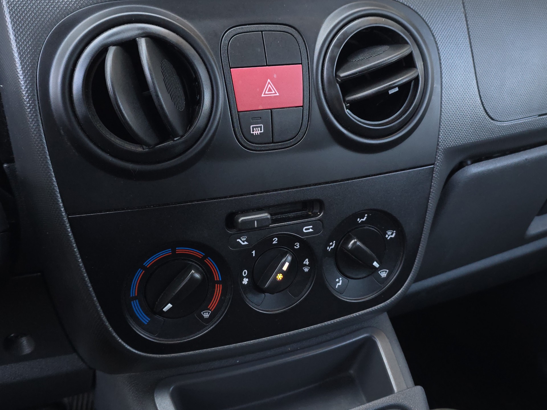 Foto van Peugeot Peugeot Bipper