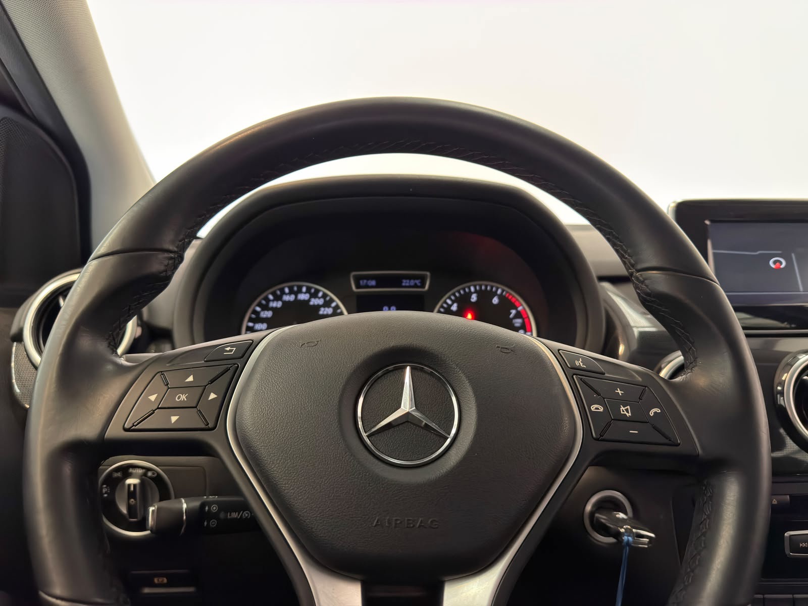 Foto van Mercedes-Benz B 180