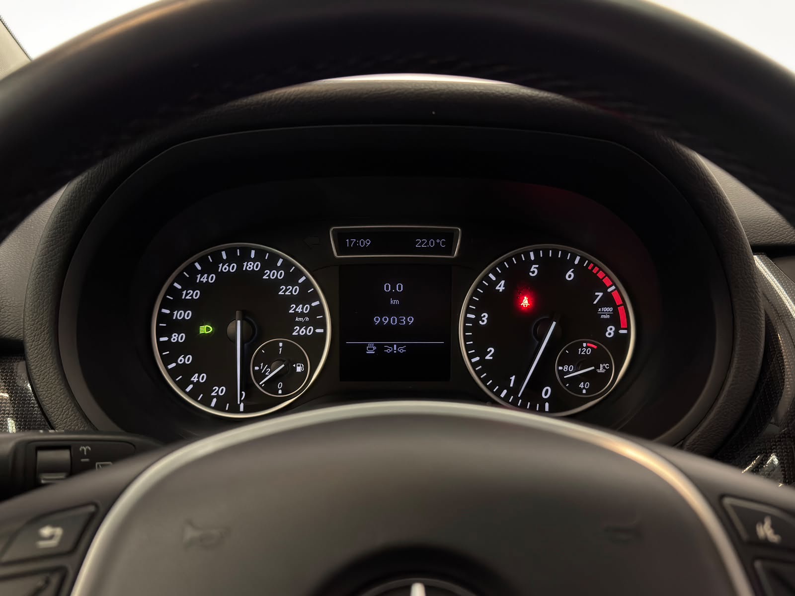 Foto van Mercedes-Benz B 180