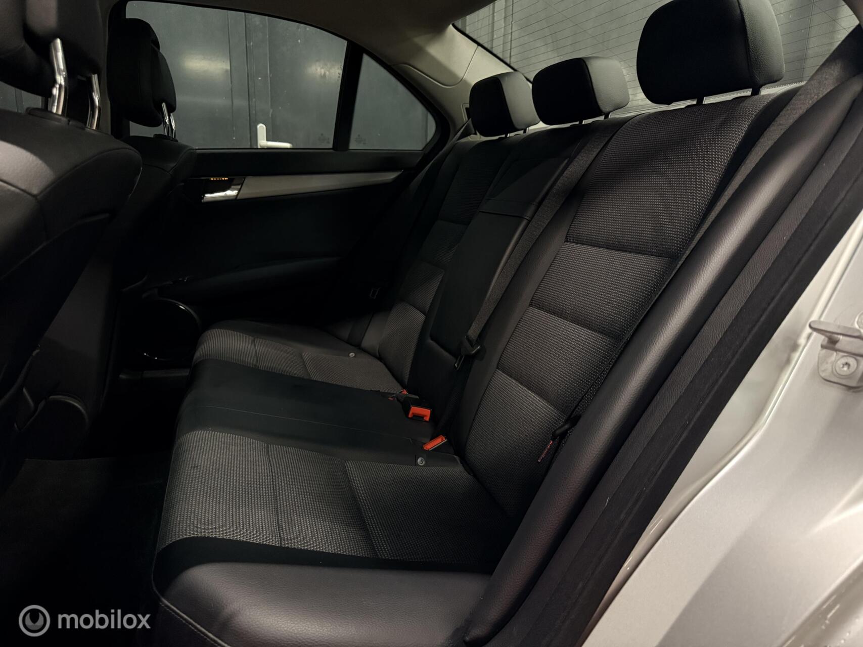 Foto van Mercedes-Benz C 180 Kompressor