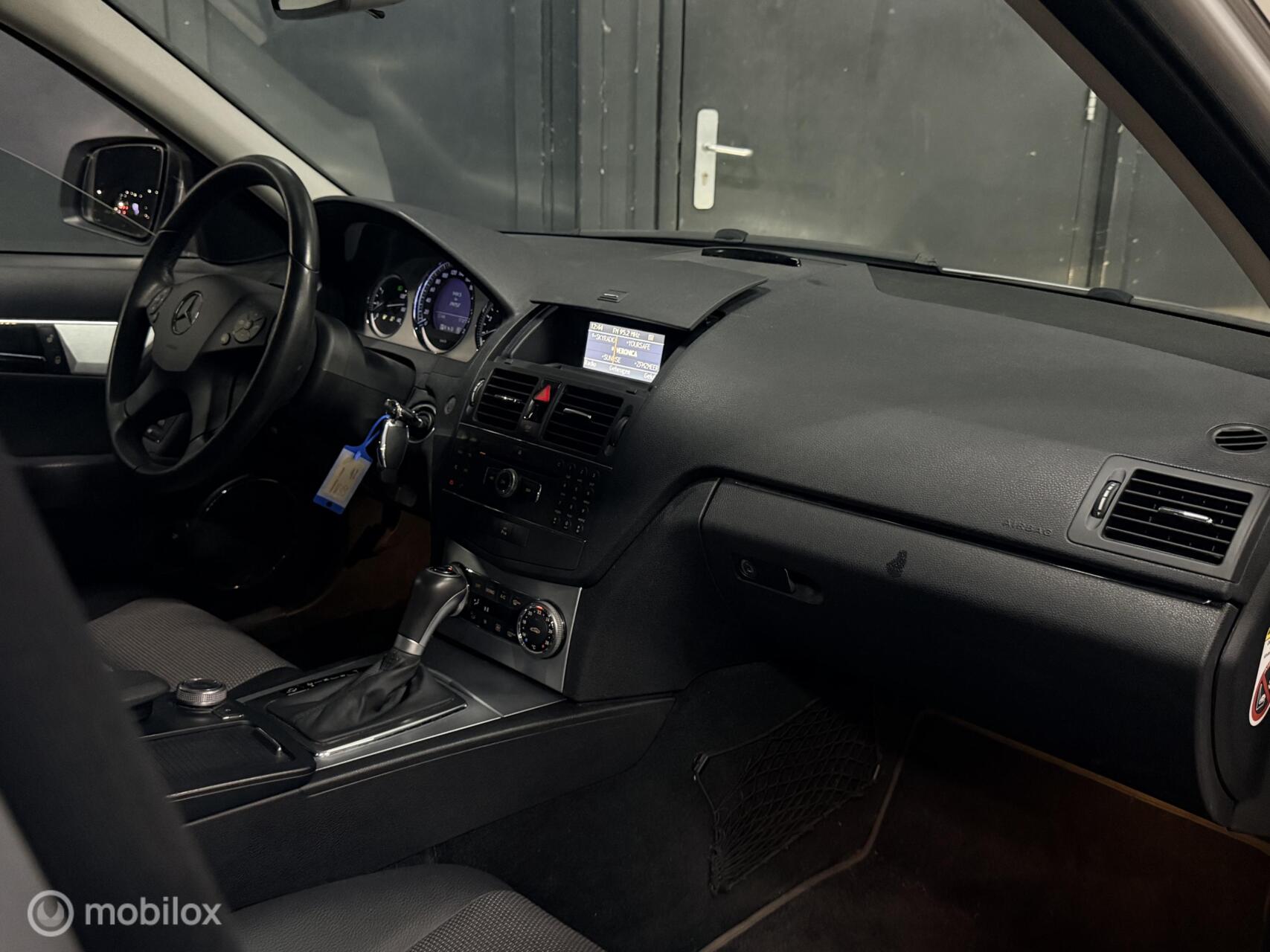 Foto van Mercedes-Benz C 180 Kompressor