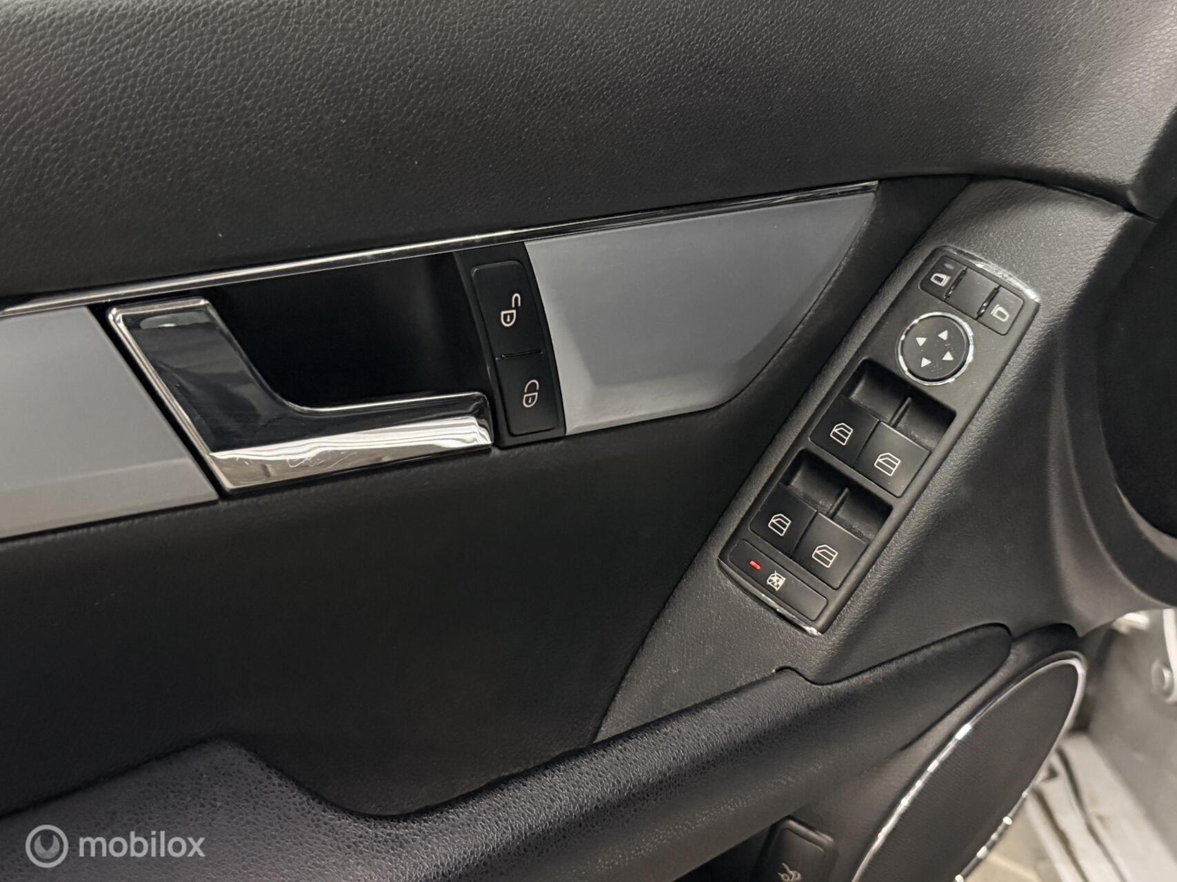 Foto van Mercedes-Benz C 180 Kompressor