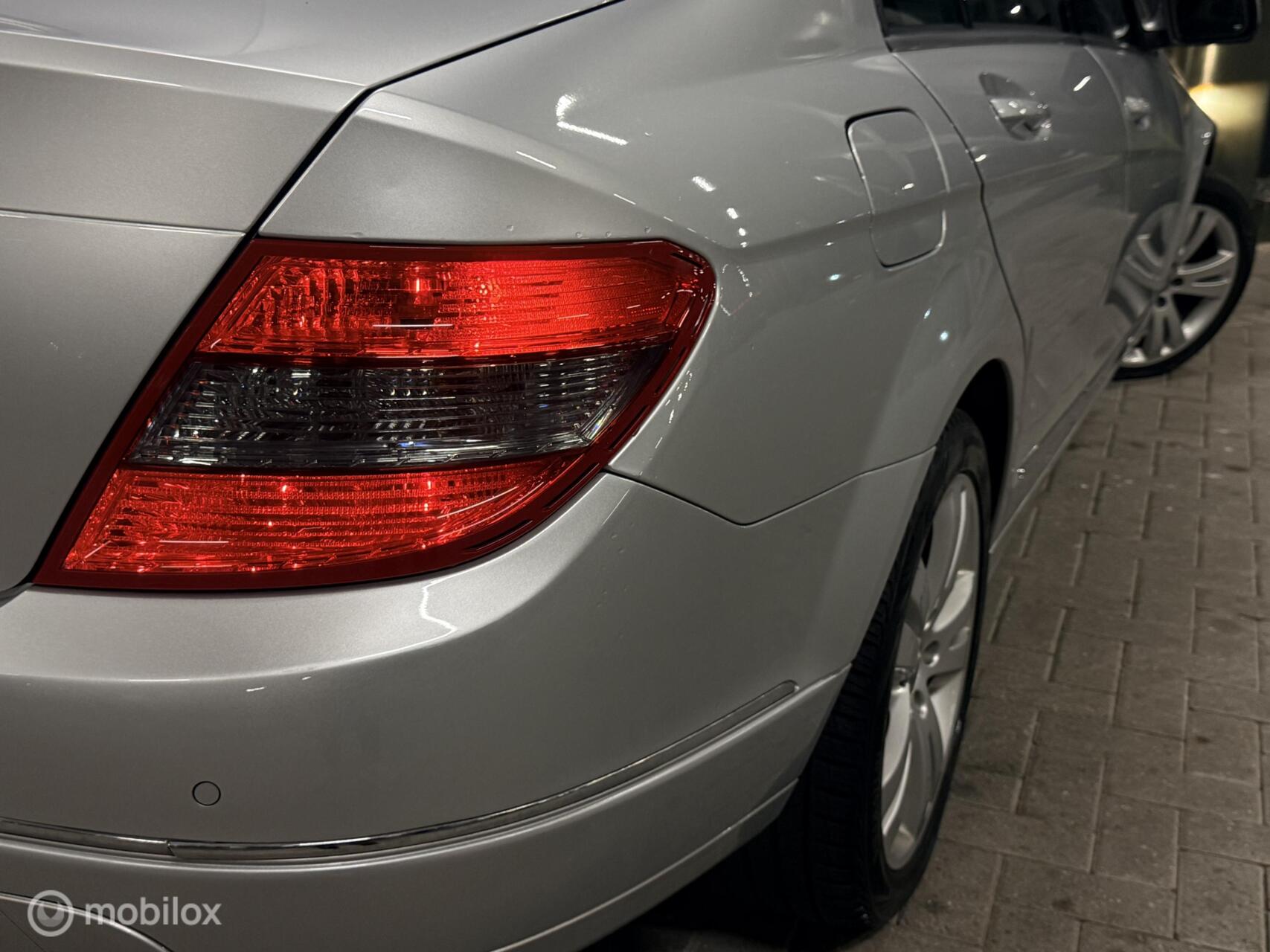 Foto van Mercedes-Benz C 180 Kompressor