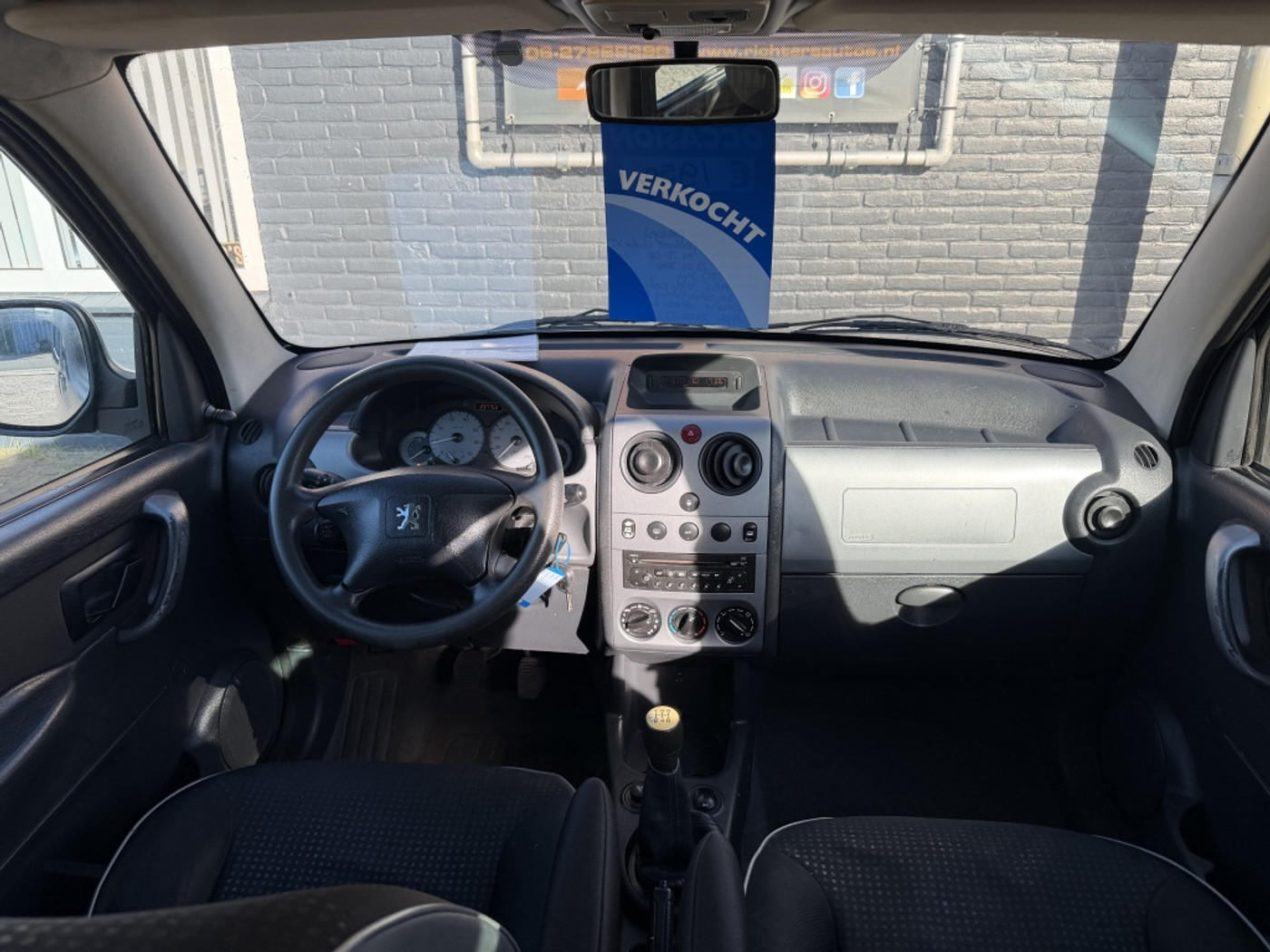 Foto van Peugeot Partner