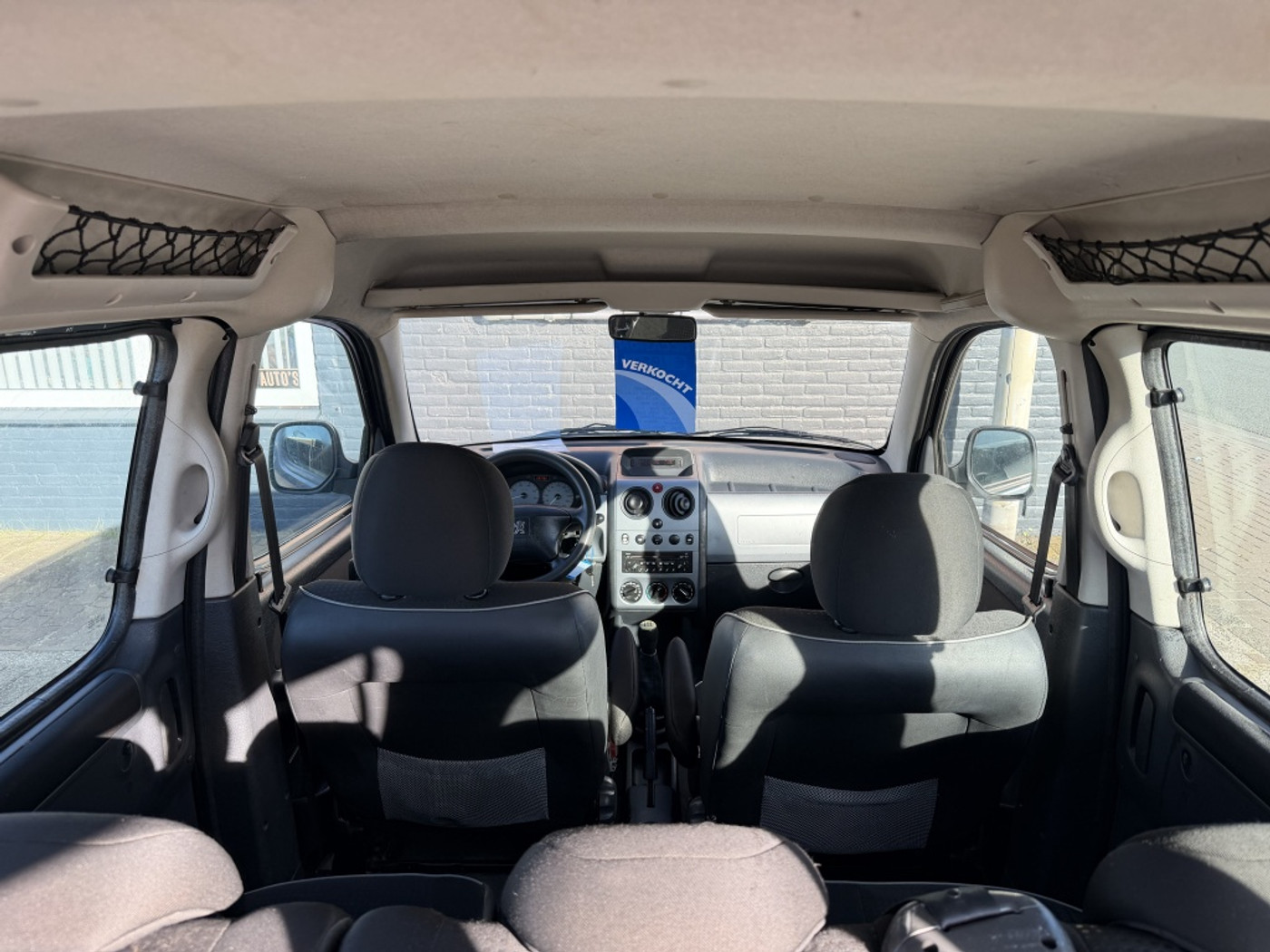 Foto van Peugeot Partner