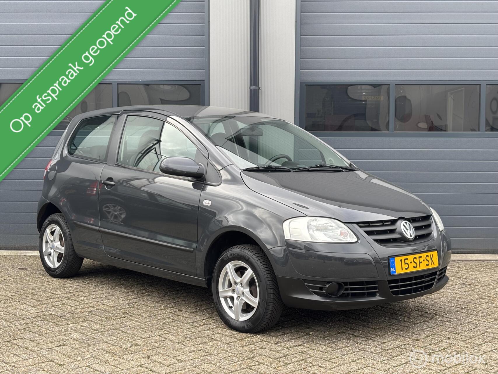 Volkswagen Fox 1.2 Trendline Uitvoering // NL Auto 150.Dkm 2006 - voorkant