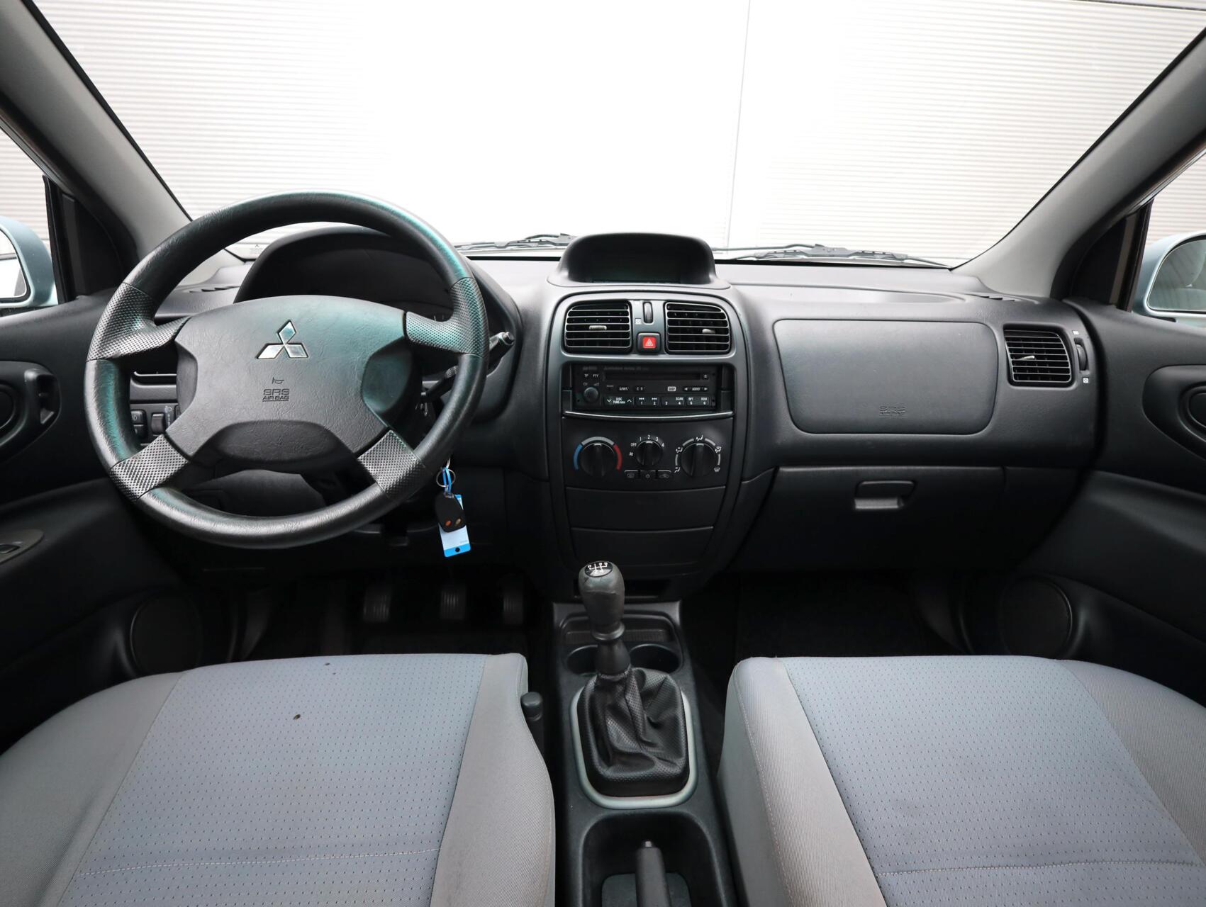 Foto van Mitsubishi Space Star