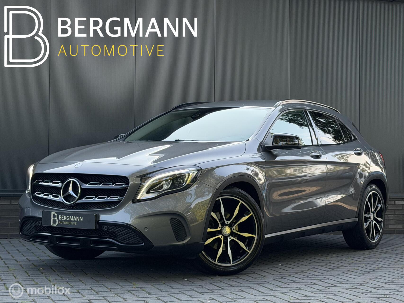 Mercedes-Benz Gla 180 180 Urban|Night|19”|Camera|Trekh.|Cruise 2017 - voorkant