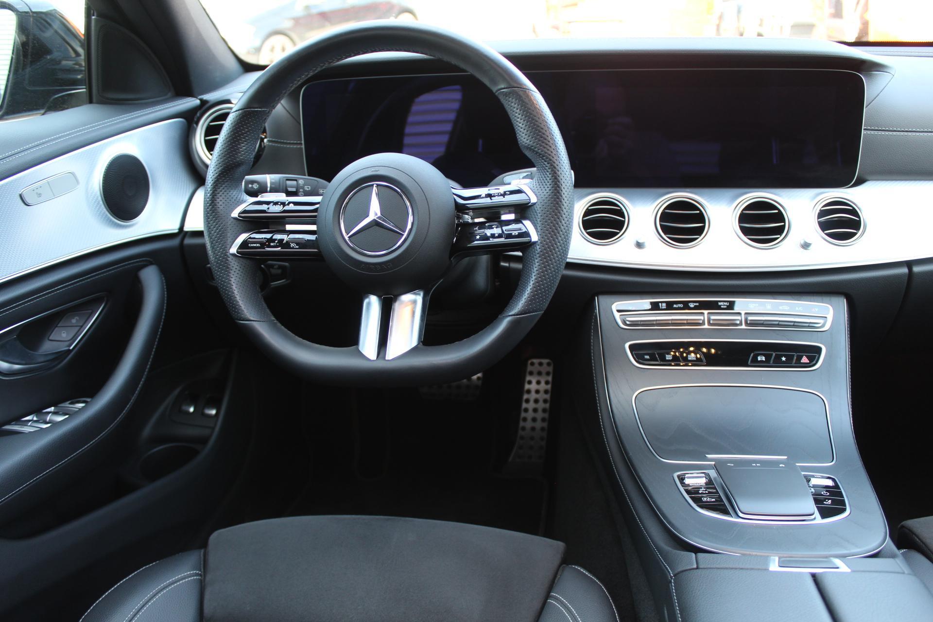Foto van Mercedes-Benz E 300 E