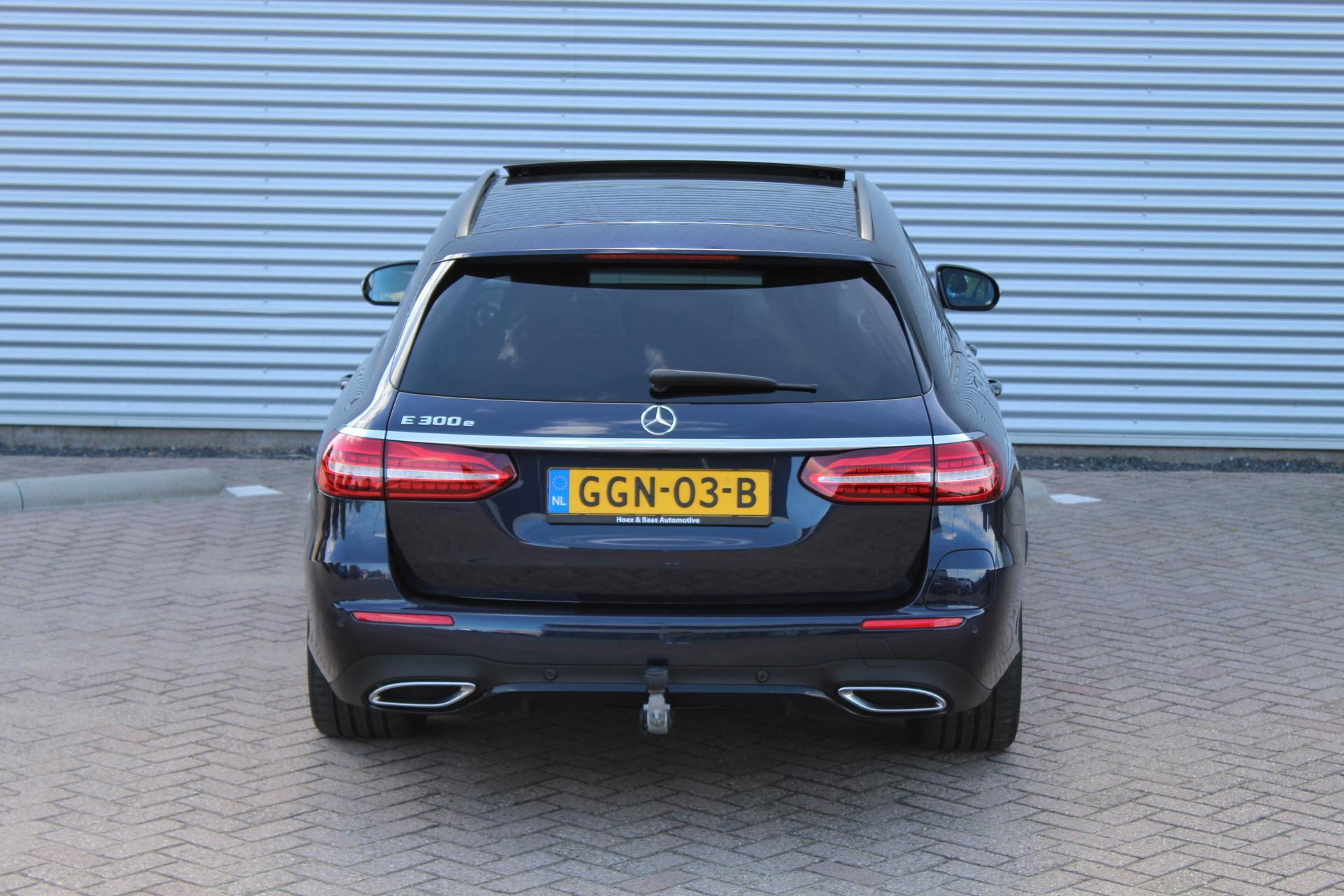 Foto van Mercedes-Benz E 300 E