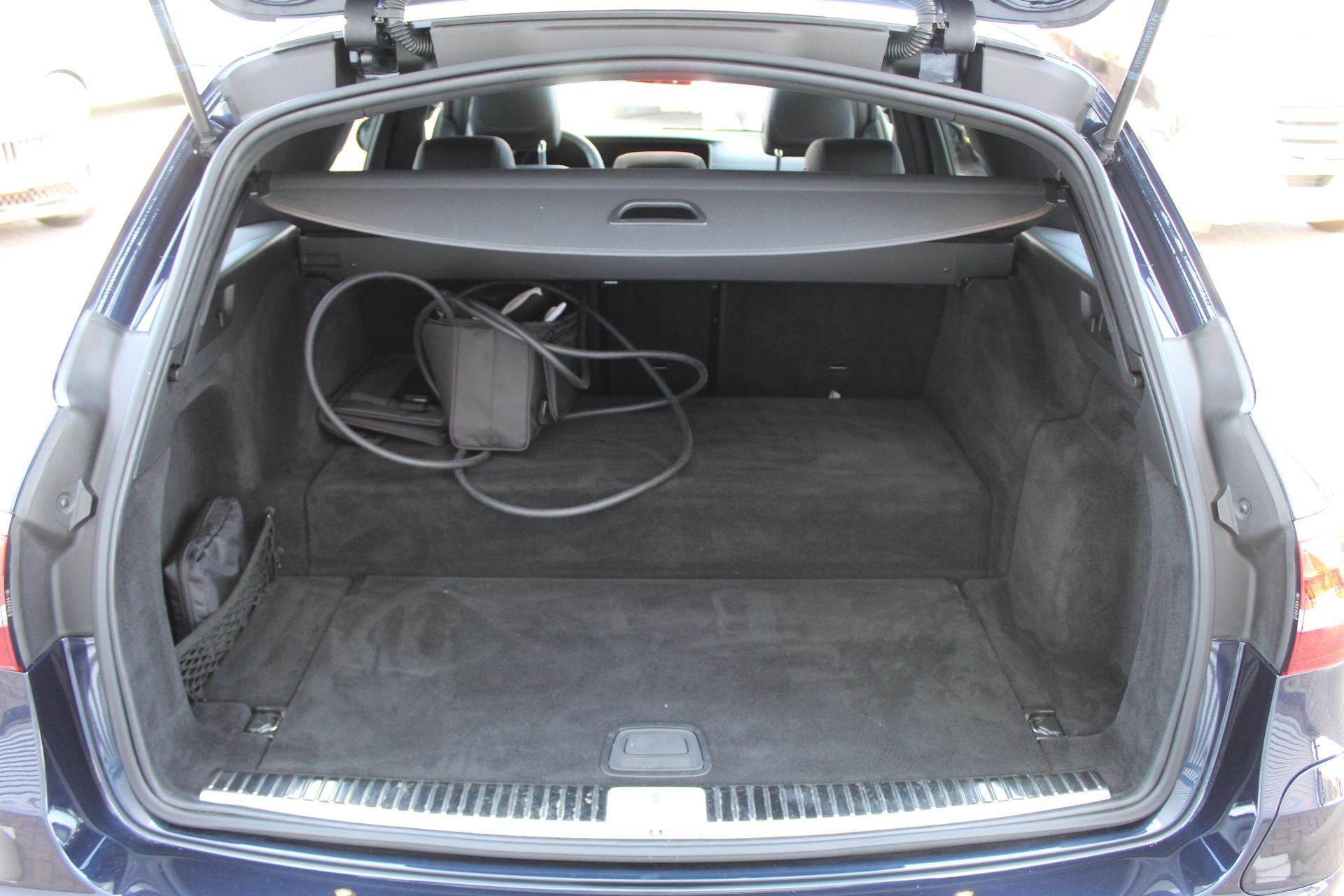 Foto van Mercedes-Benz E 300 E