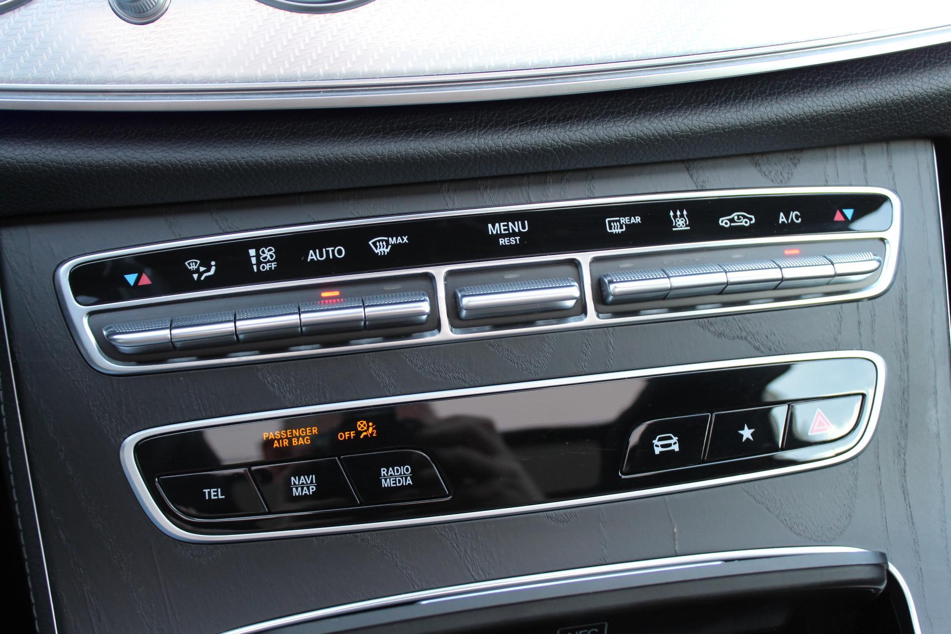 Foto van Mercedes-Benz E 300 E