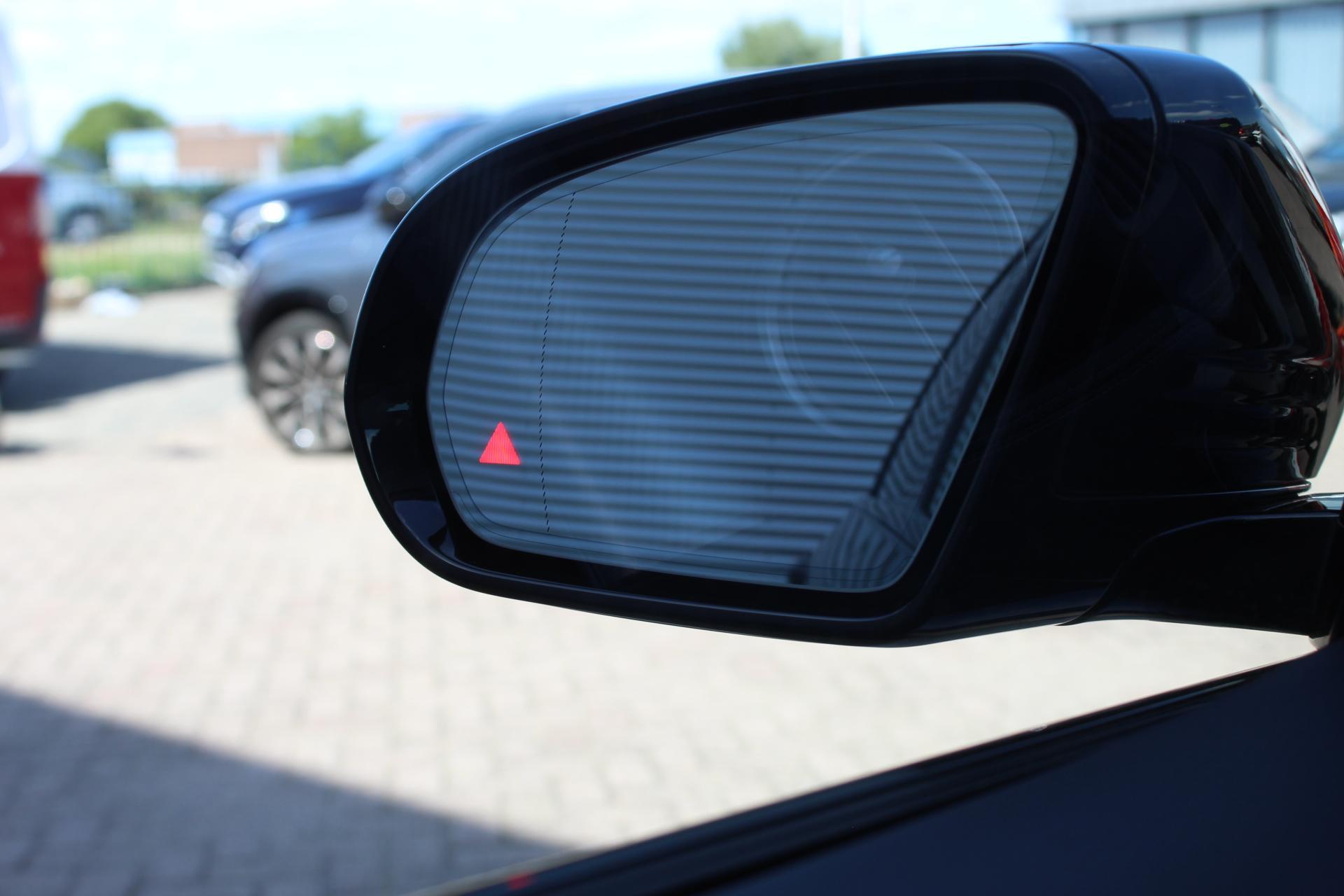 Foto van Mercedes-Benz E 300 E