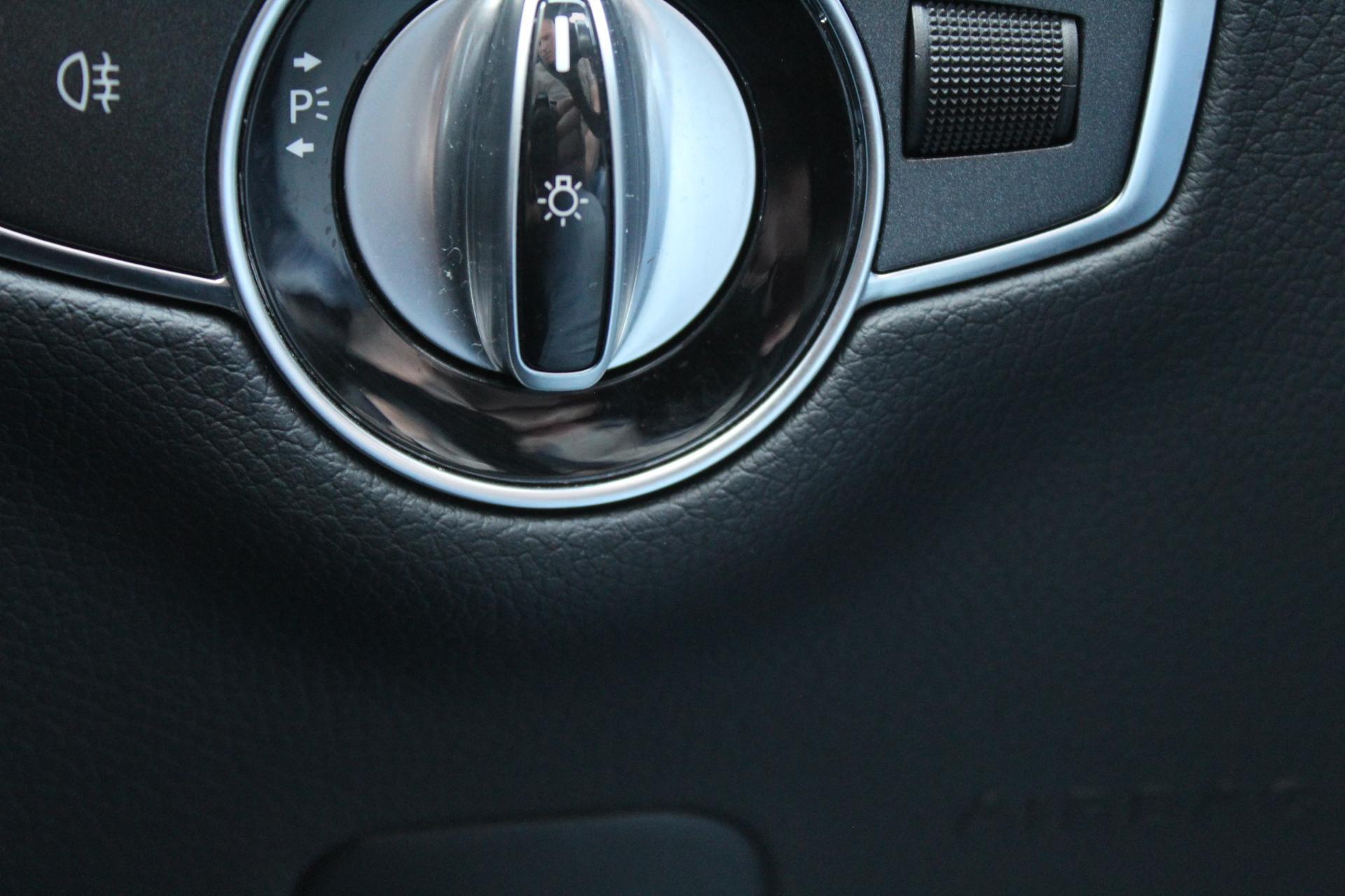 Foto van Mercedes-Benz E 300 E