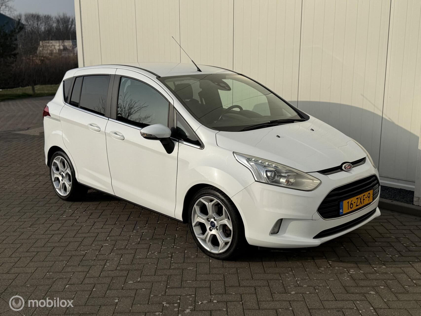 Foto van Ford B-max