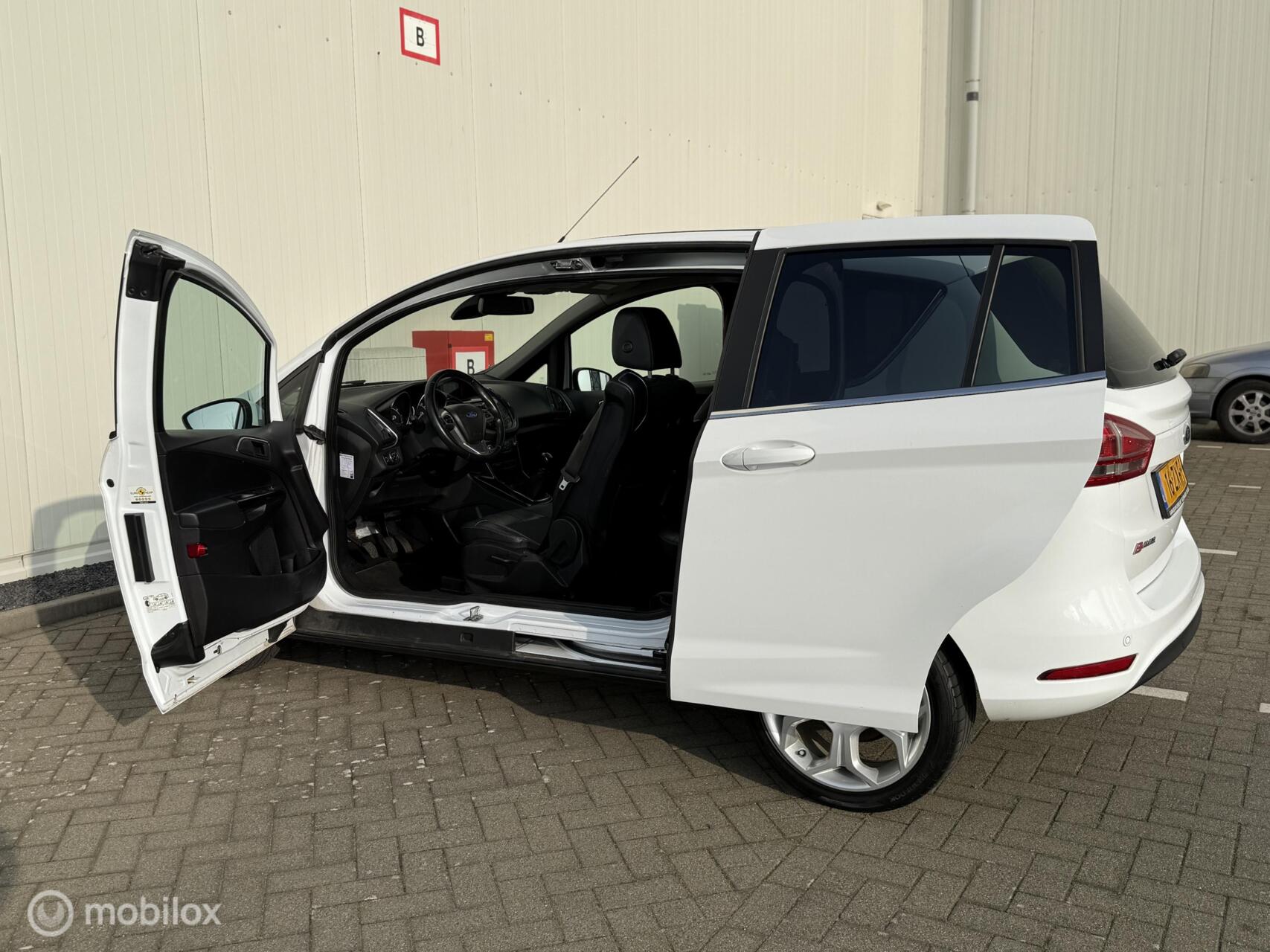 Foto van Ford B-max