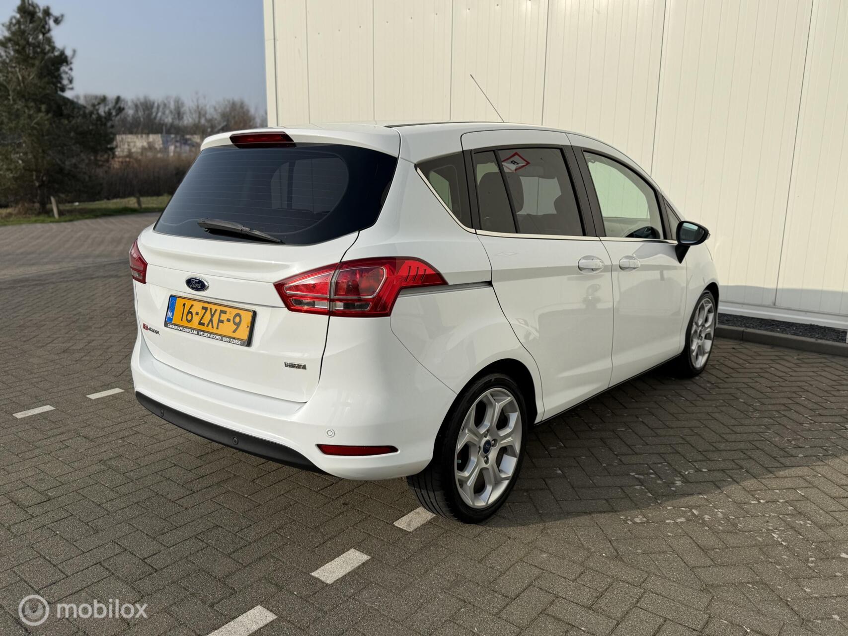 Foto van Ford B-max