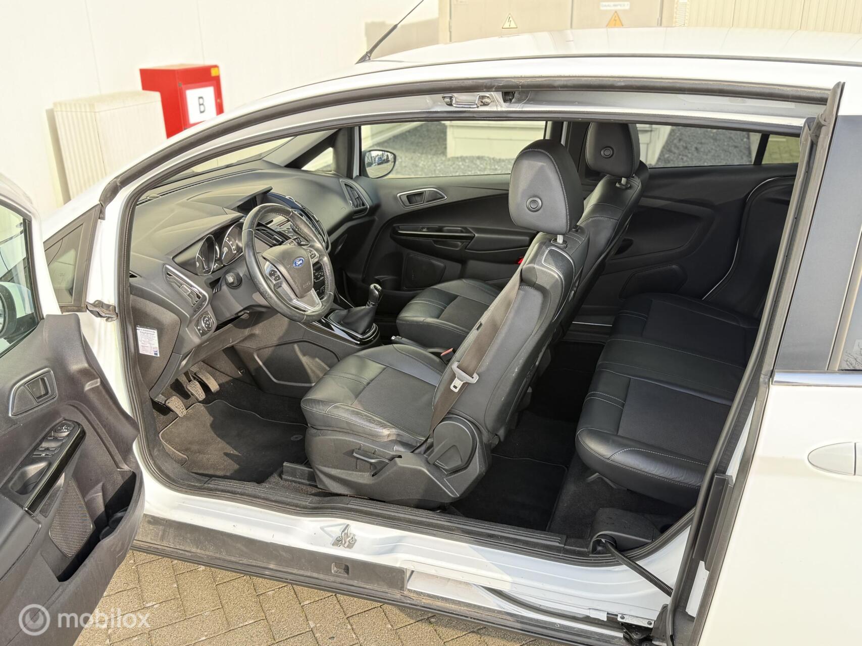 Foto van Ford B-max