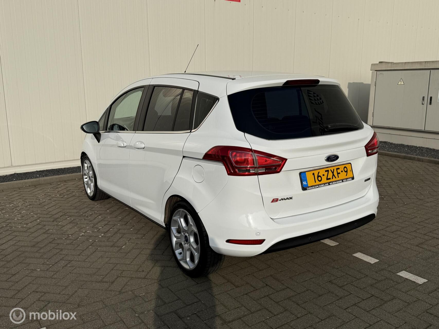 Foto van Ford B-max