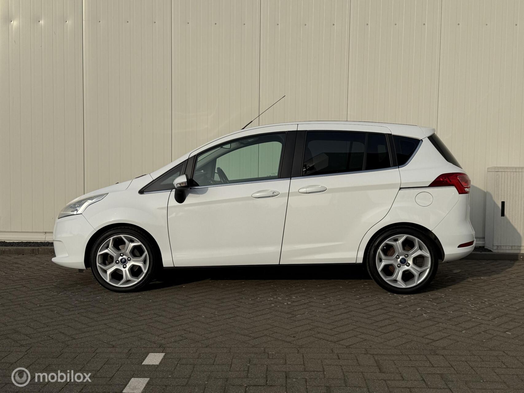 Foto van Ford B-max