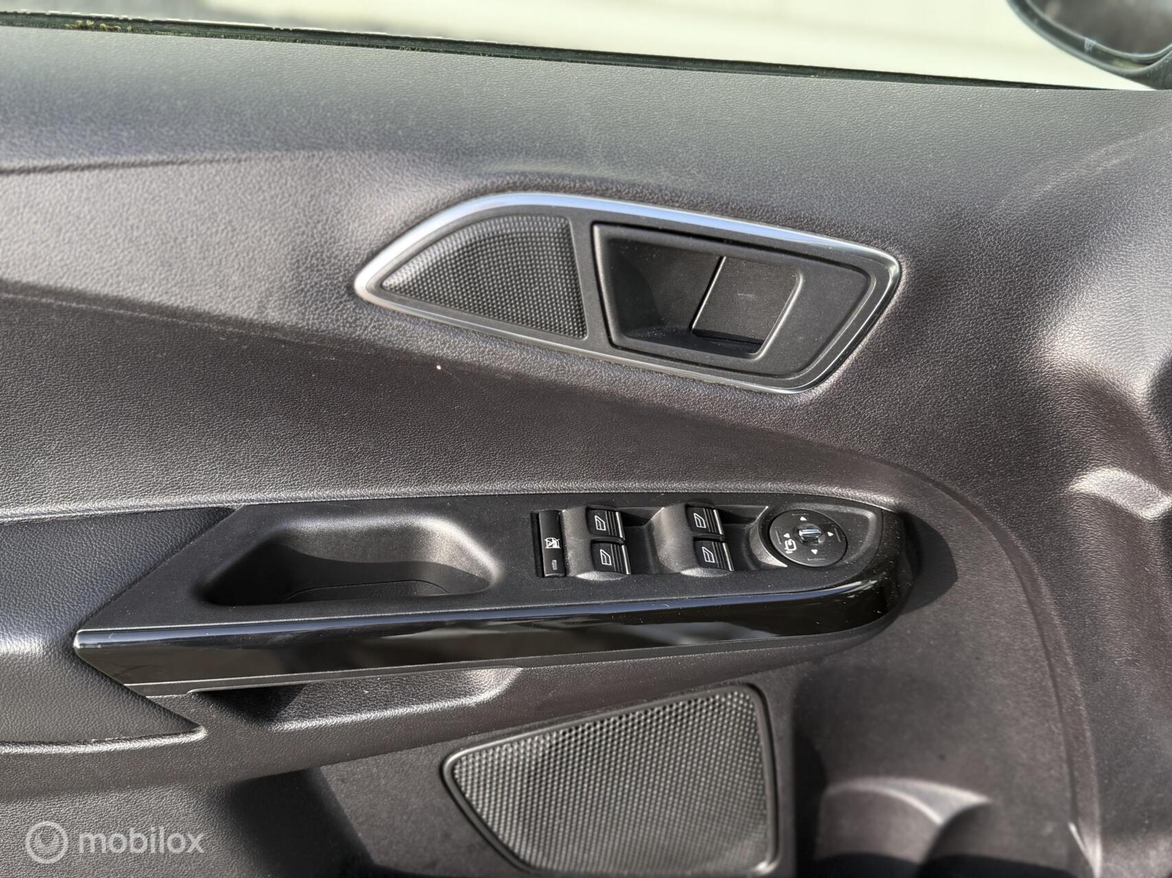 Foto van Ford B-max