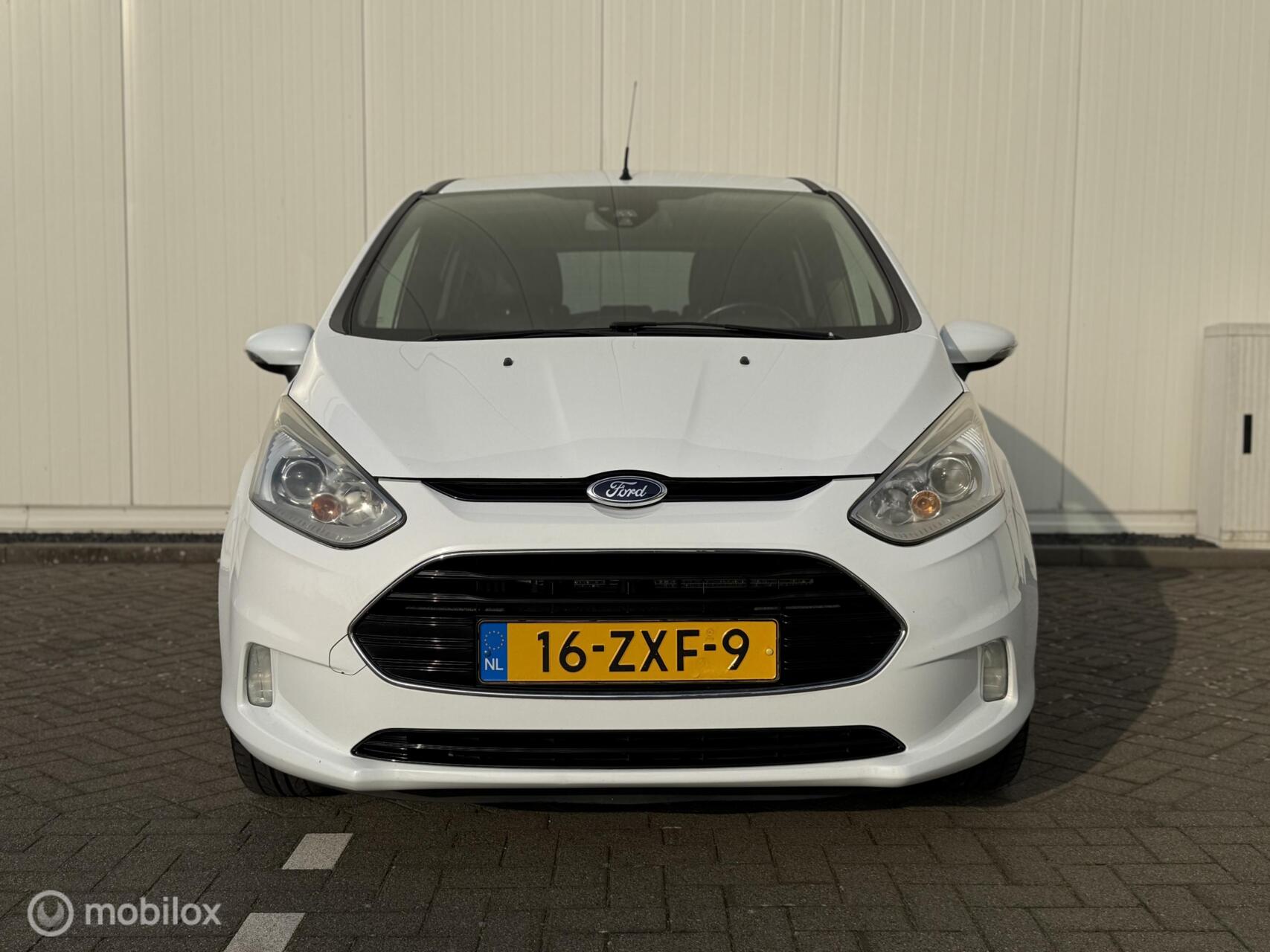 Foto van Ford B-max