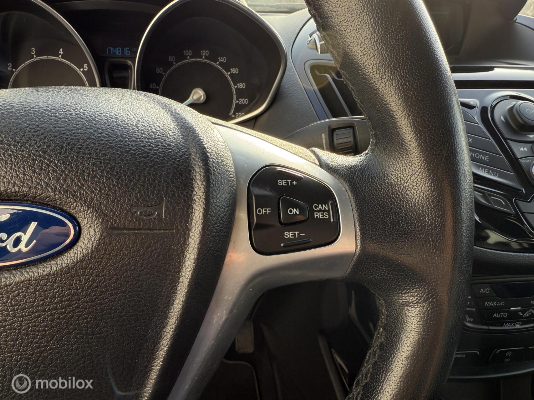 Foto van Ford B-max