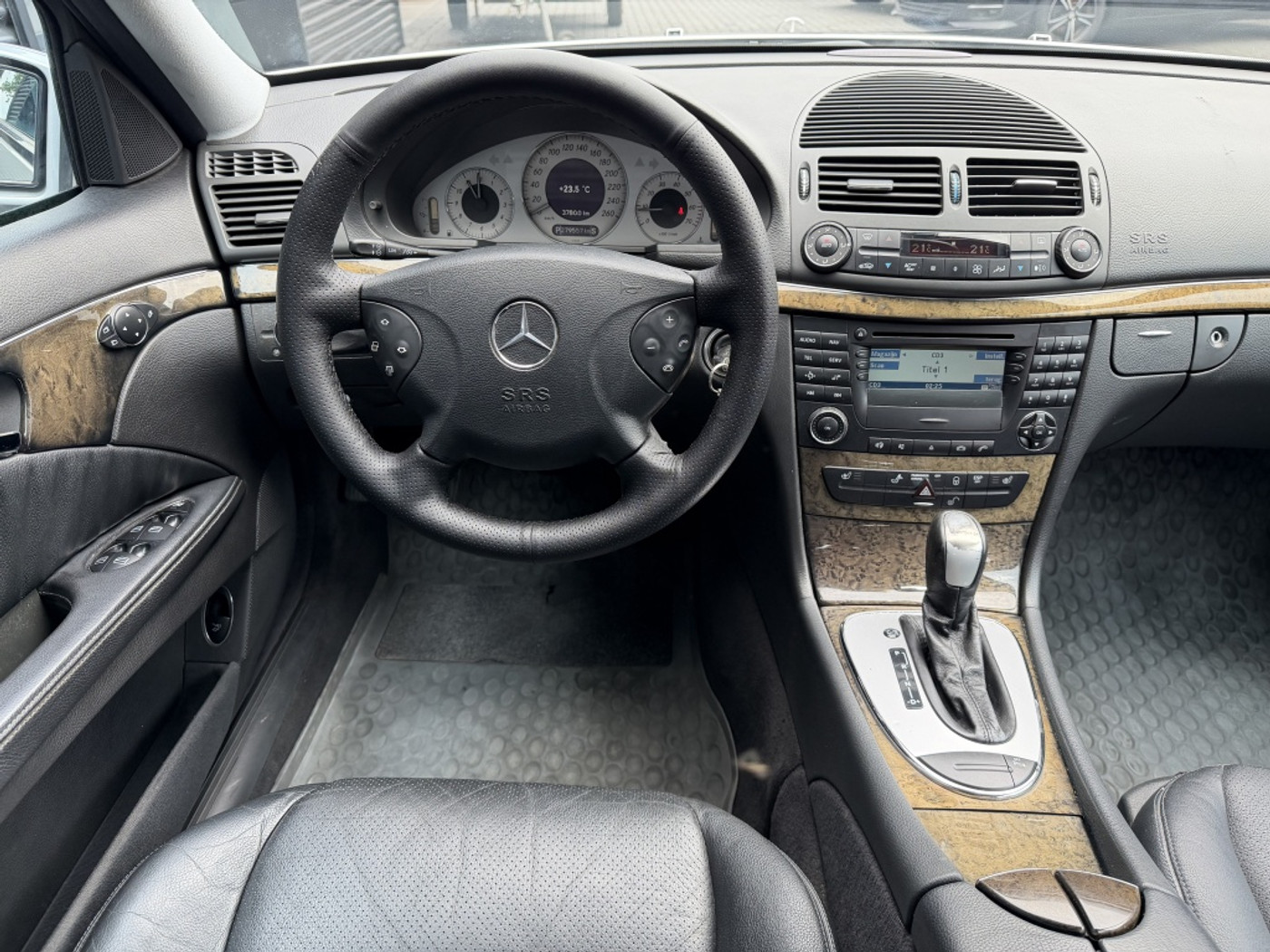 Foto van Mercedes-Benz E 240