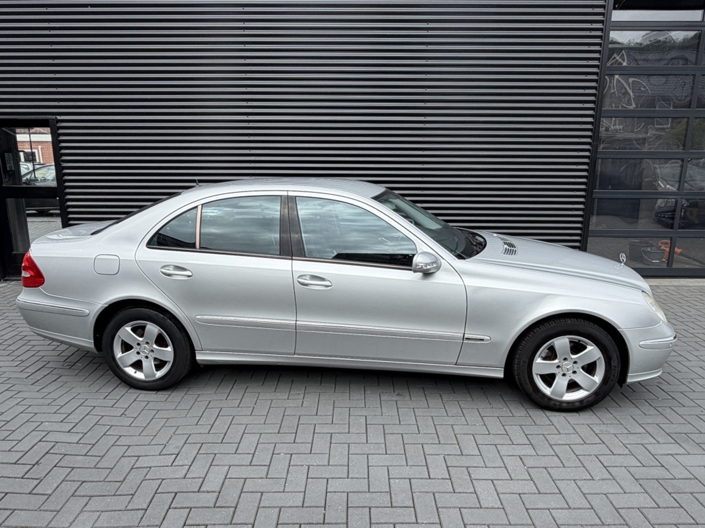 Foto van Mercedes-Benz E 240