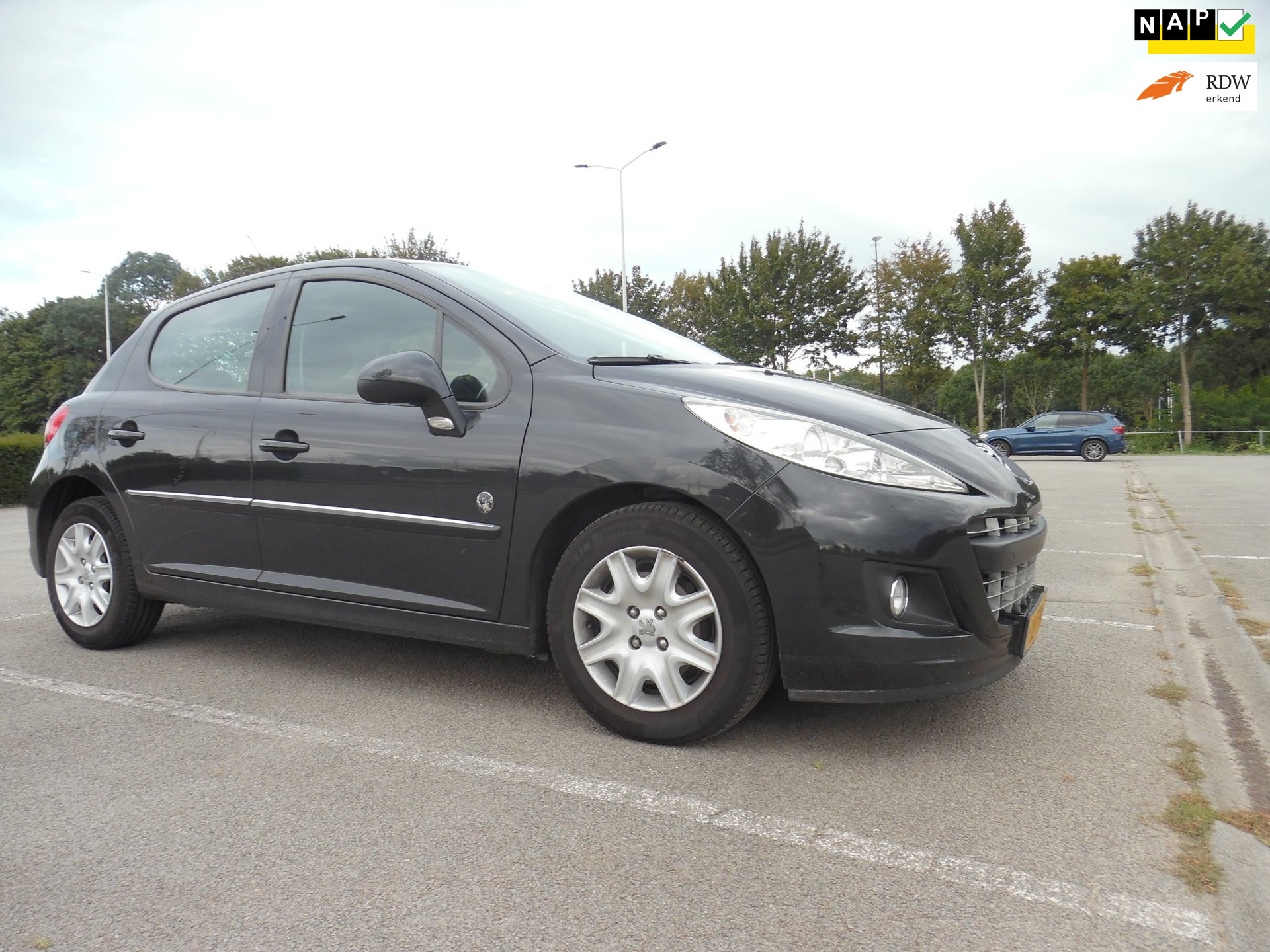 Peugeot 207 1.4 VTi Urban Move 2012 - voorkant