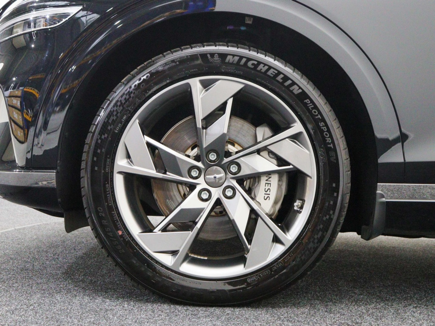 Foto van Genesis Gv70