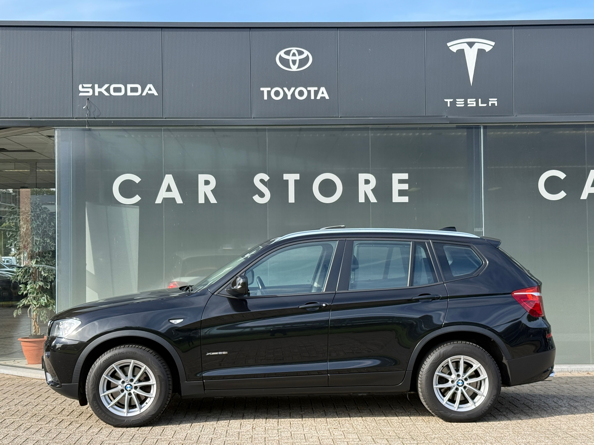 Foto van BMW X3 Xdrive28i