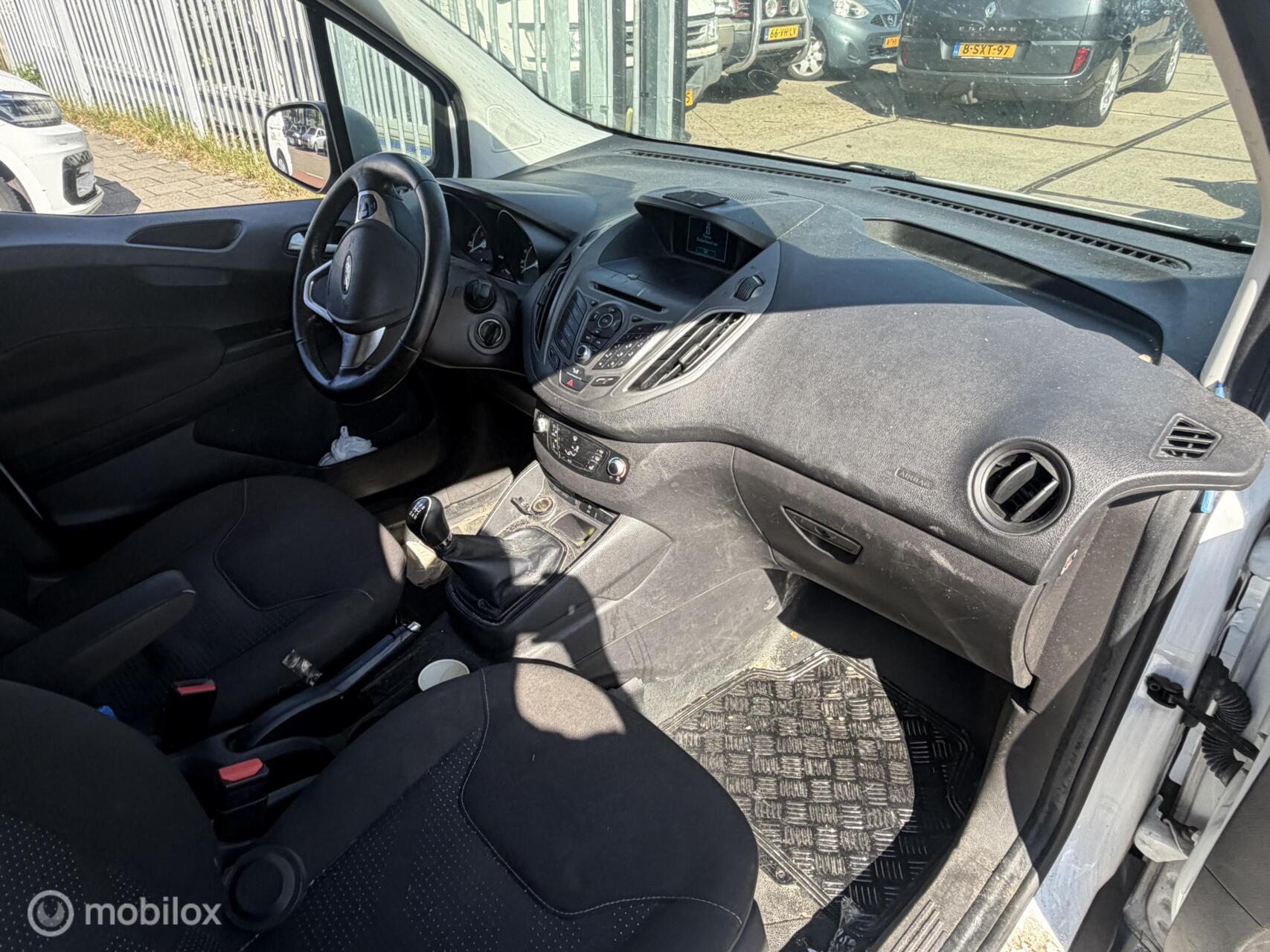 Foto van Ford Transit Courier