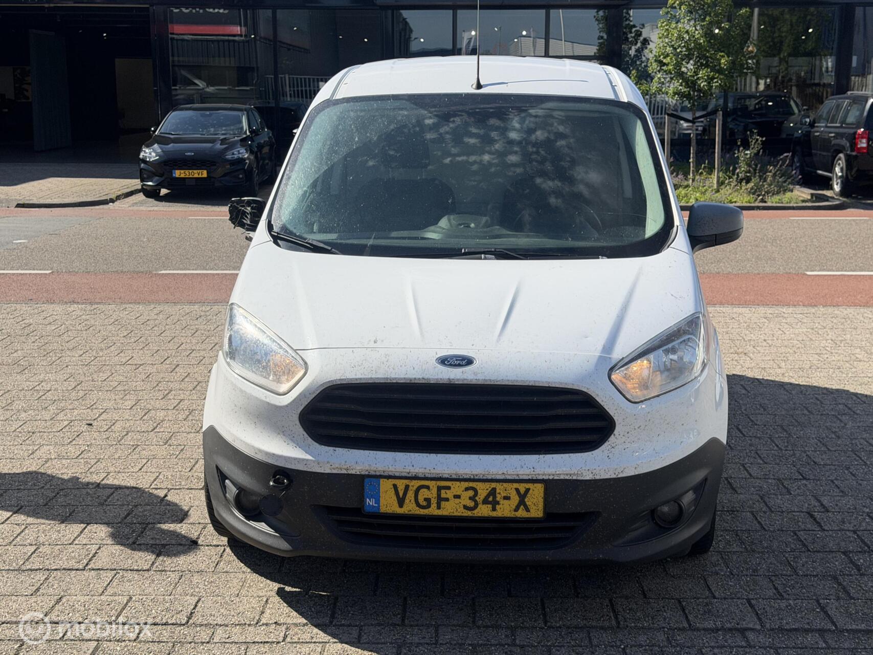 Foto van Ford Transit Courier