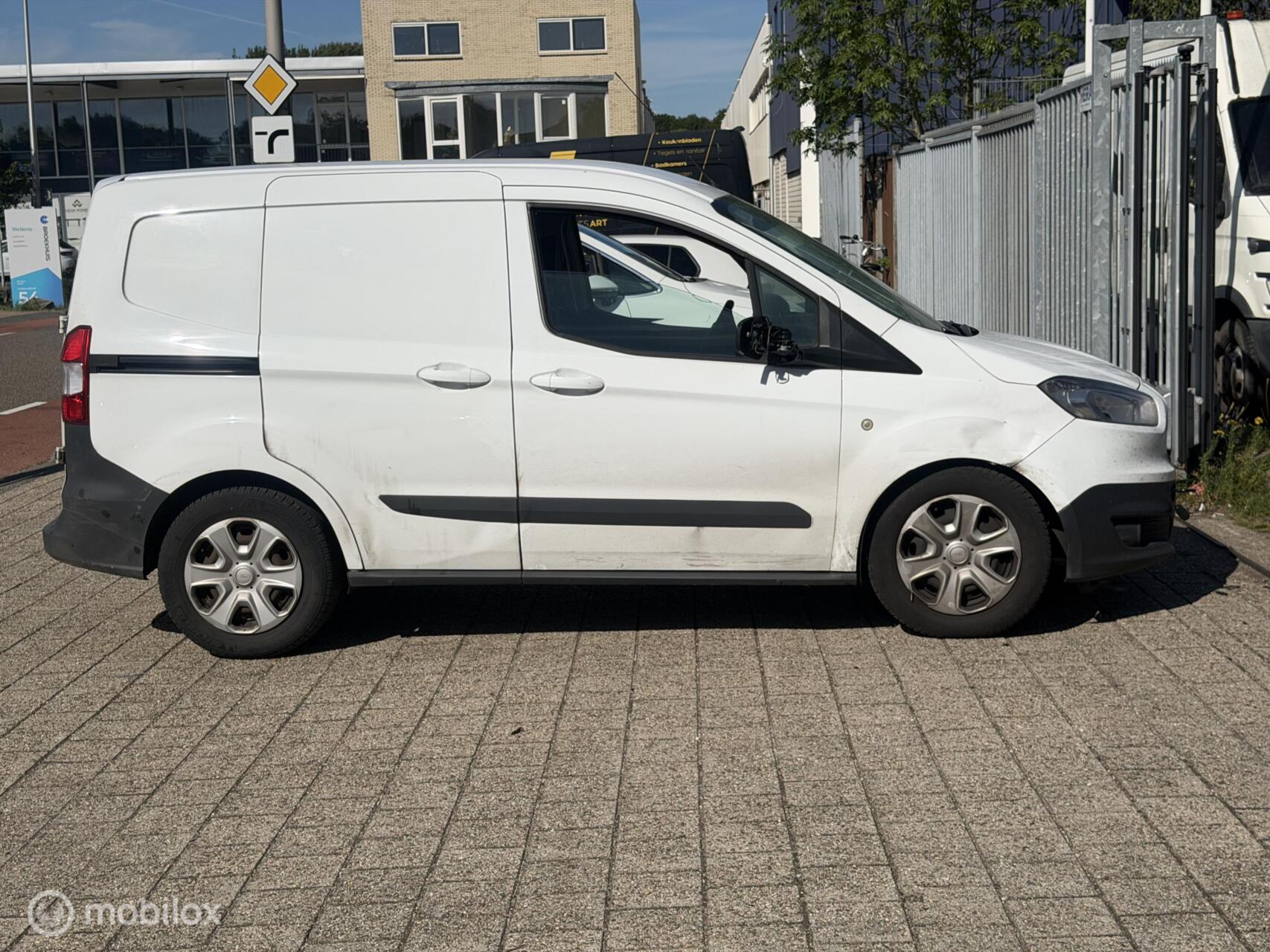 Foto van Ford Transit Courier