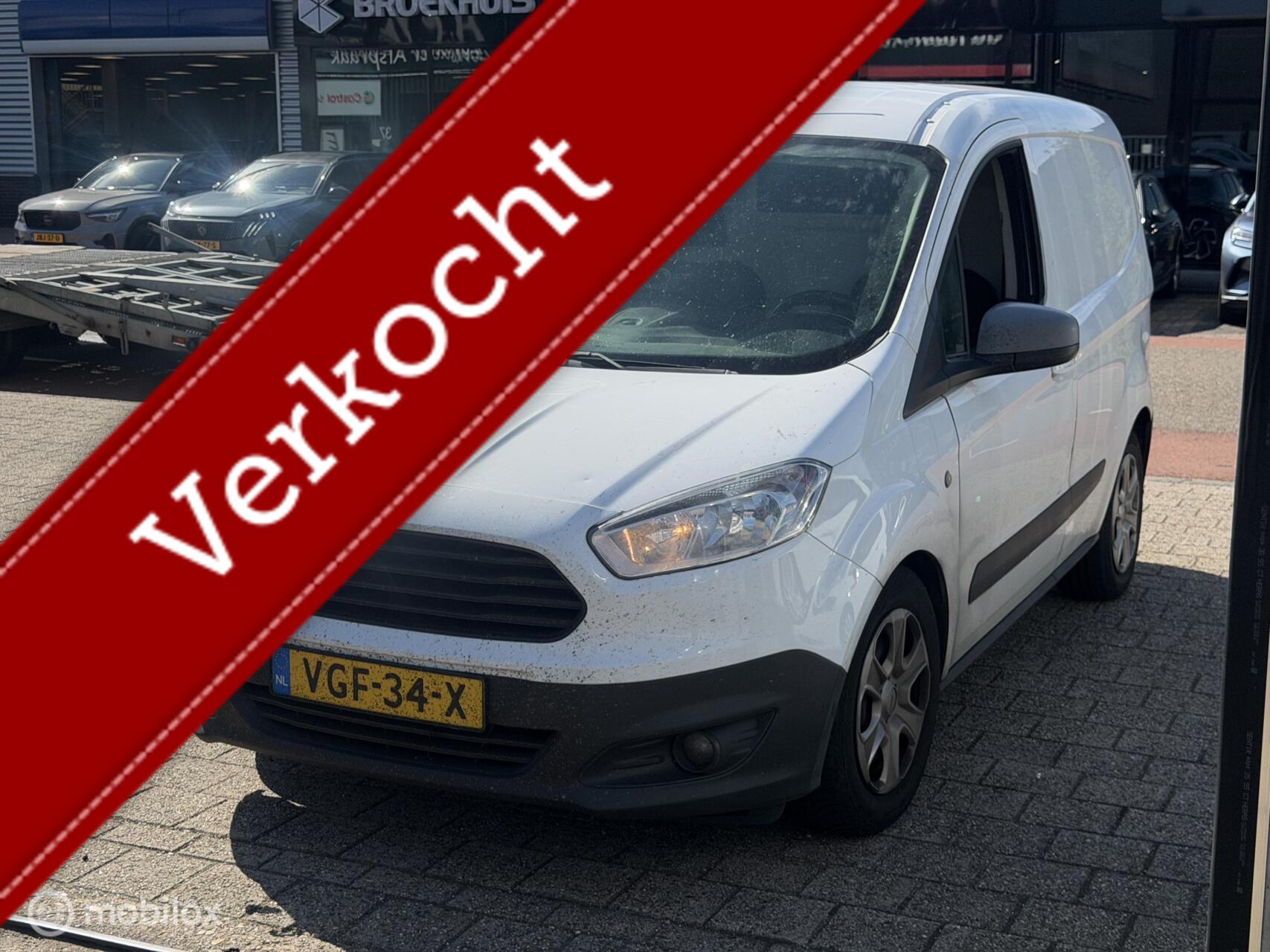 Ford Transit Courier 1.5 TDCI **DISTRIBUTIERIEM KAPOT/DEFECT 2017 - voorkant