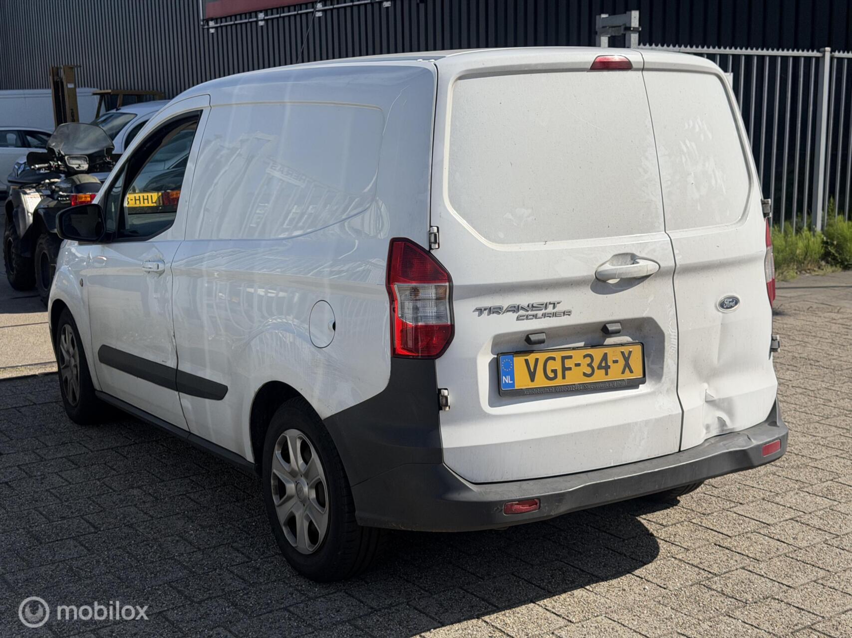 Foto van Ford Transit Courier
