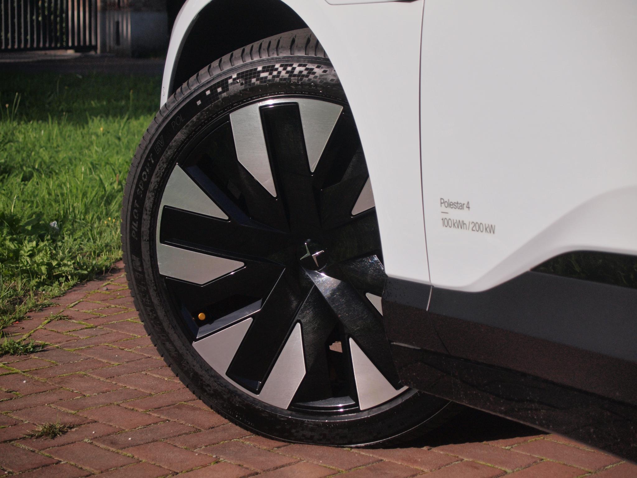 Foto van Polestar Polestar 4