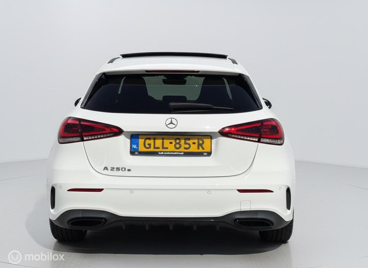 Foto van Mercedes-Benz A 250 E