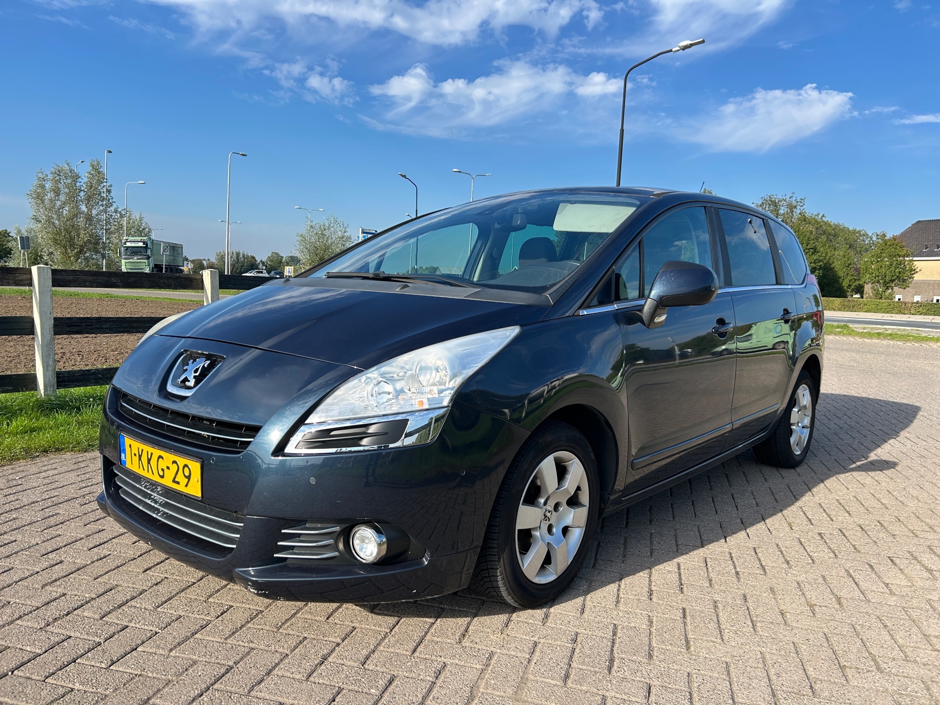Foto van Peugeot 5008