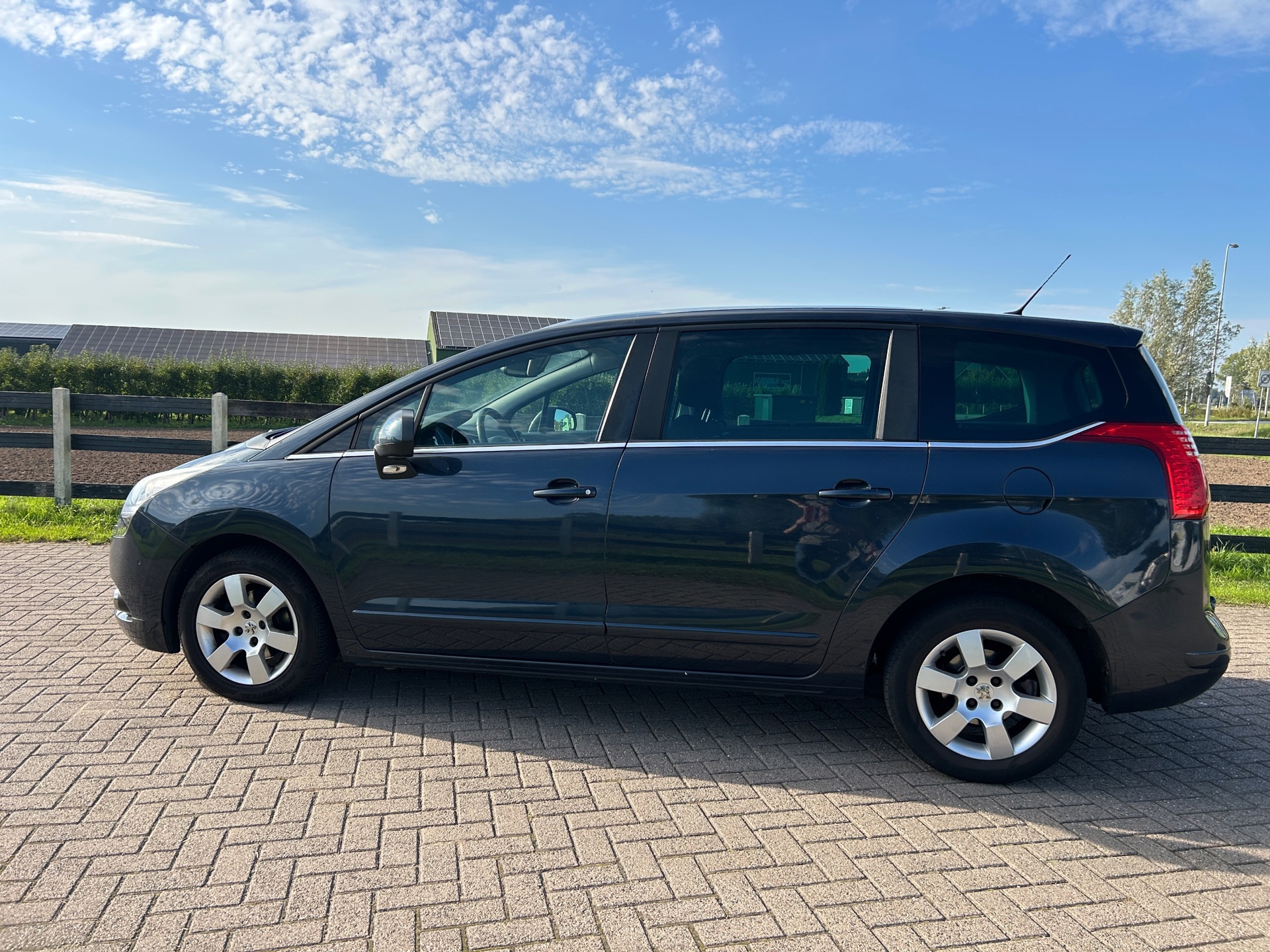Foto van Peugeot 5008