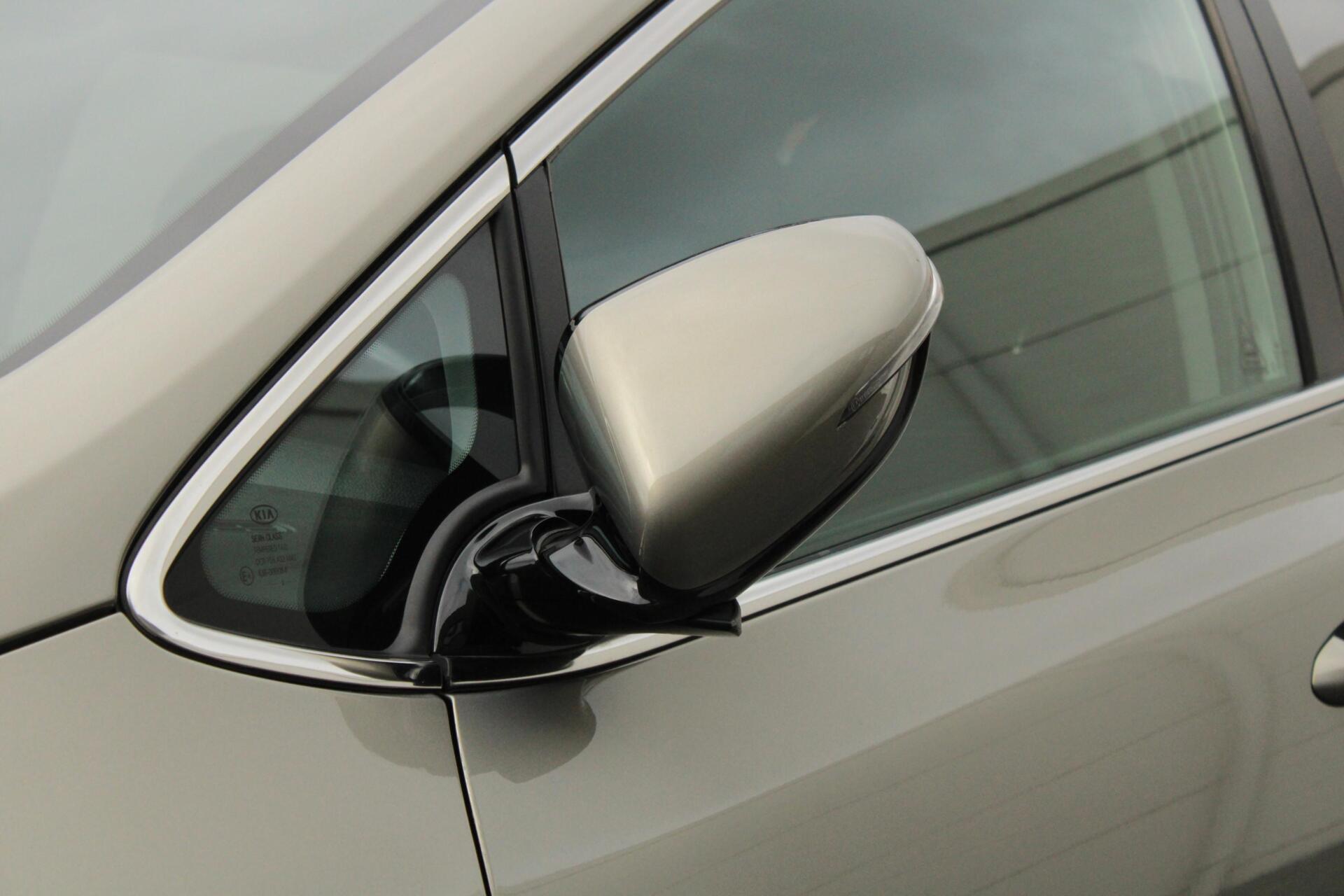 Foto van Kia Cee D