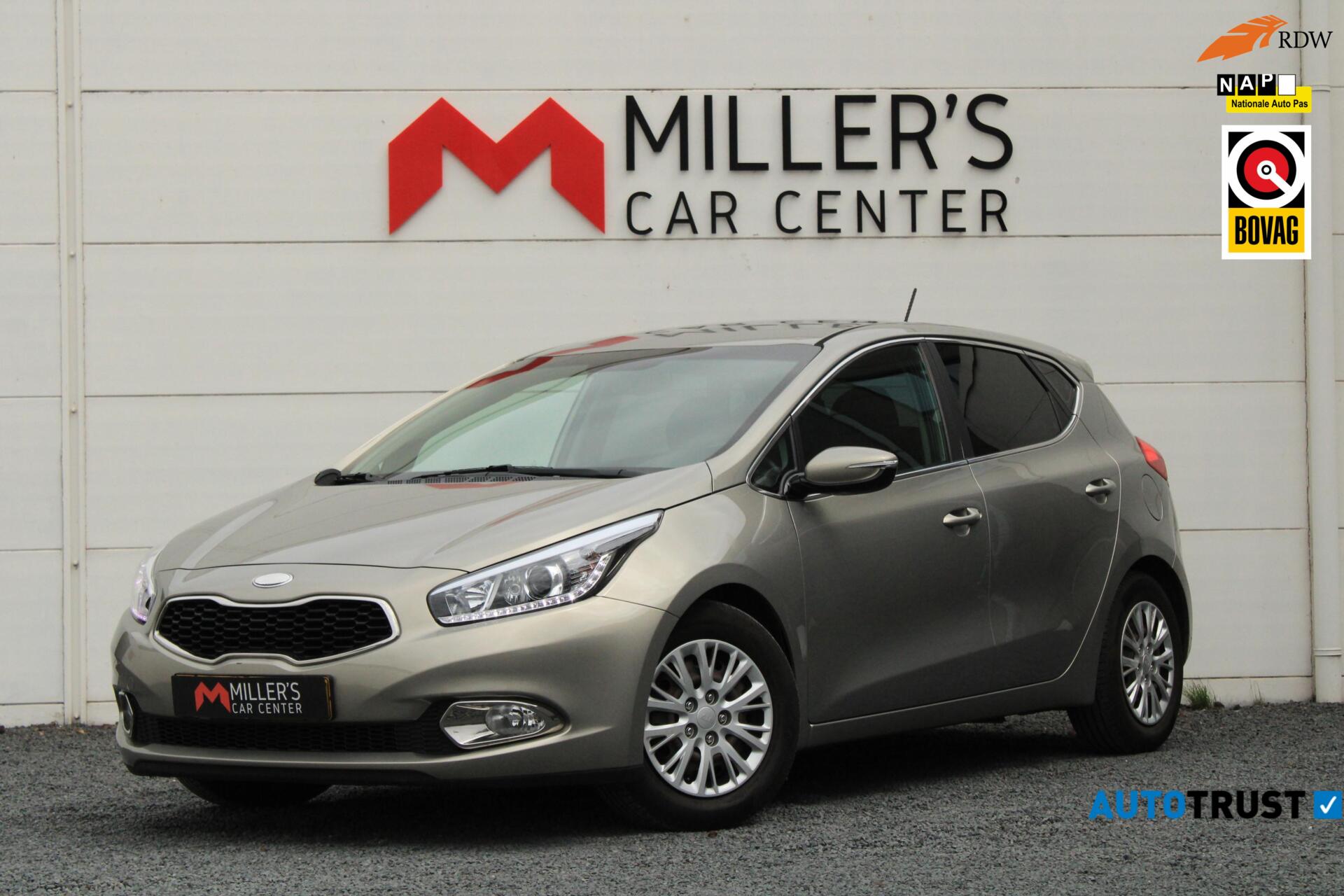 Kia Cee D 1.6 GDI Business Pack Camera Cruise Navi Bluetooth Clima 2013 - voorkant