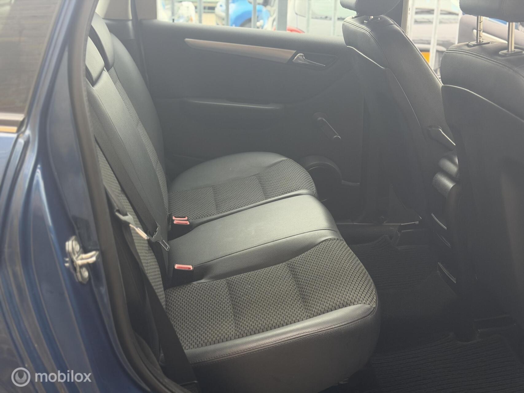 Foto van Mercedes-Benz B 200