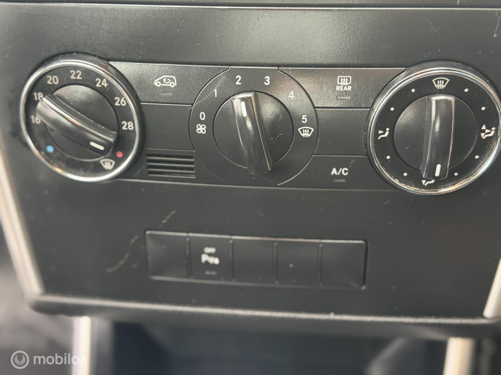 Foto van Mercedes-Benz B 200