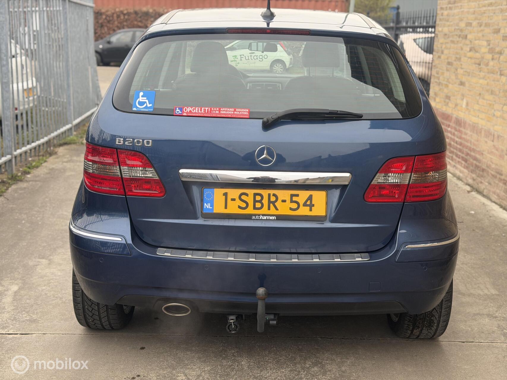 Foto van Mercedes-Benz B 200