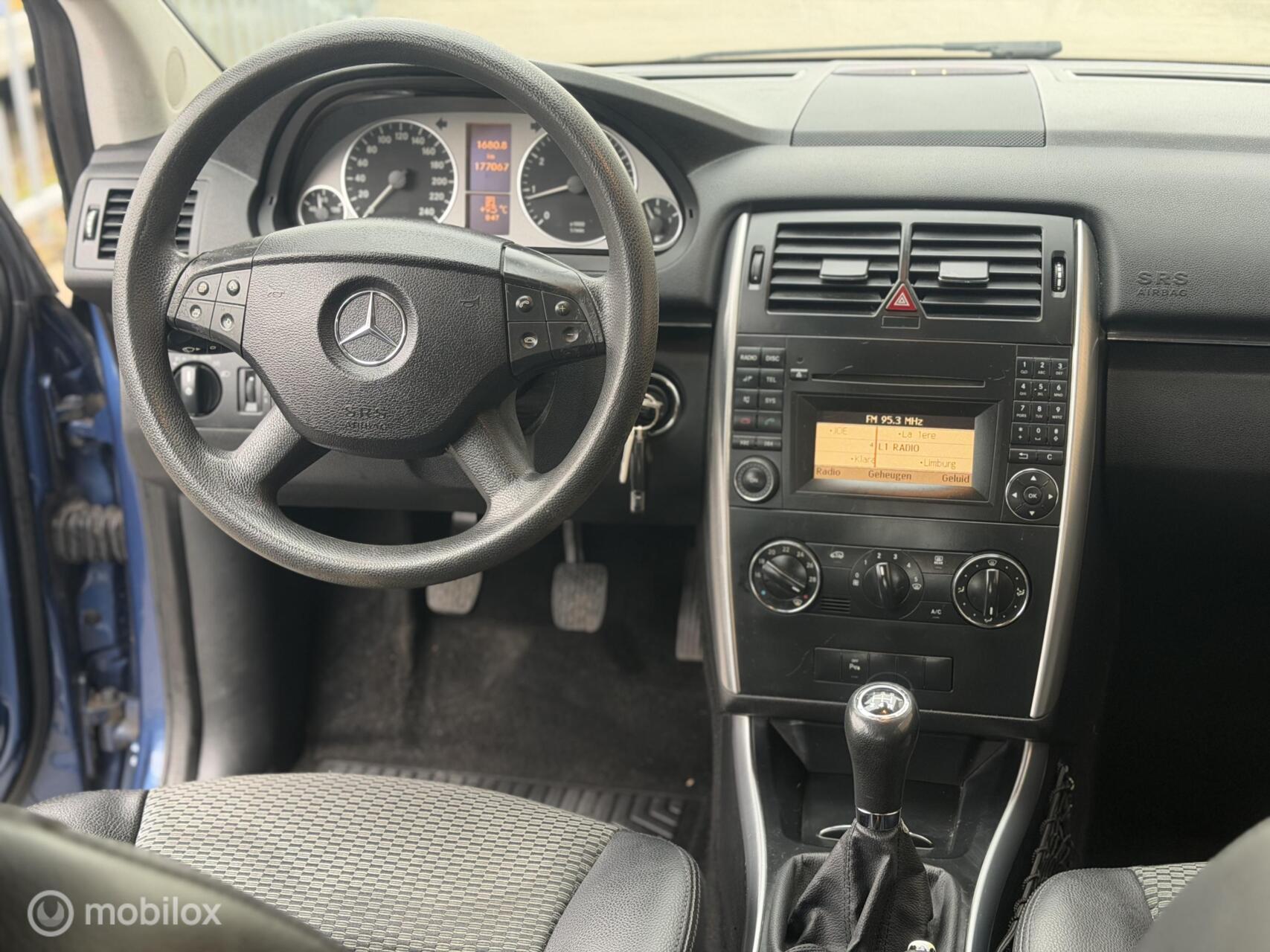 Foto van Mercedes-Benz B 200