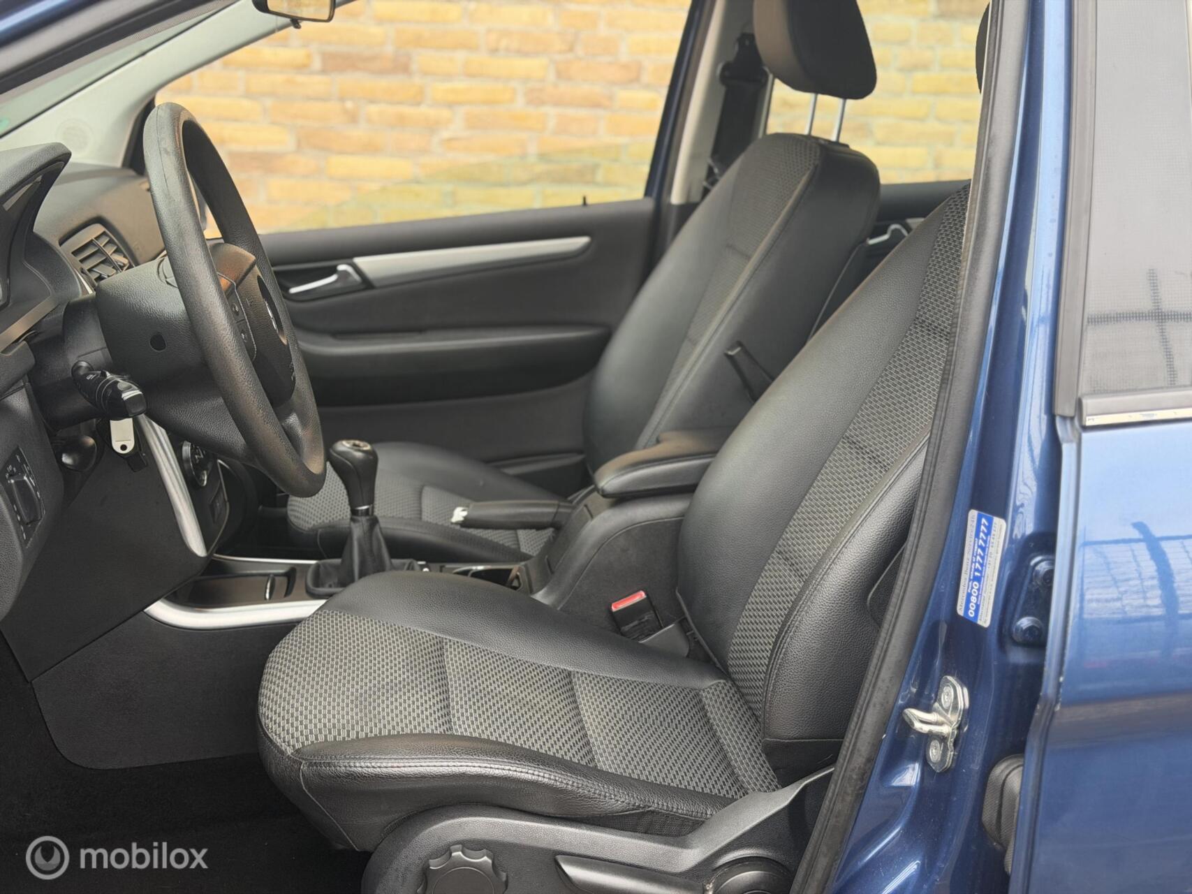 Foto van Mercedes-Benz B 200