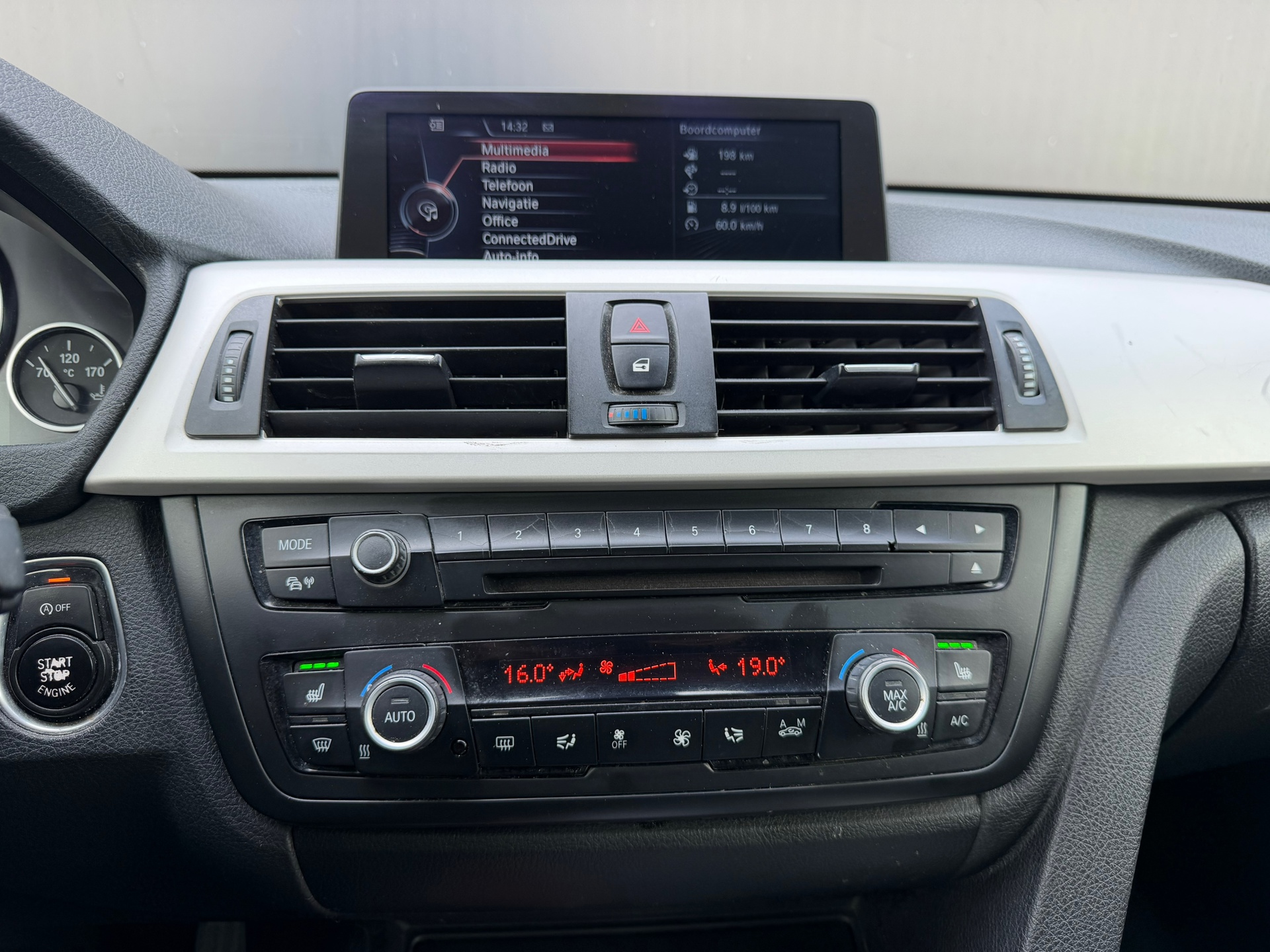 Foto van BMW 320i